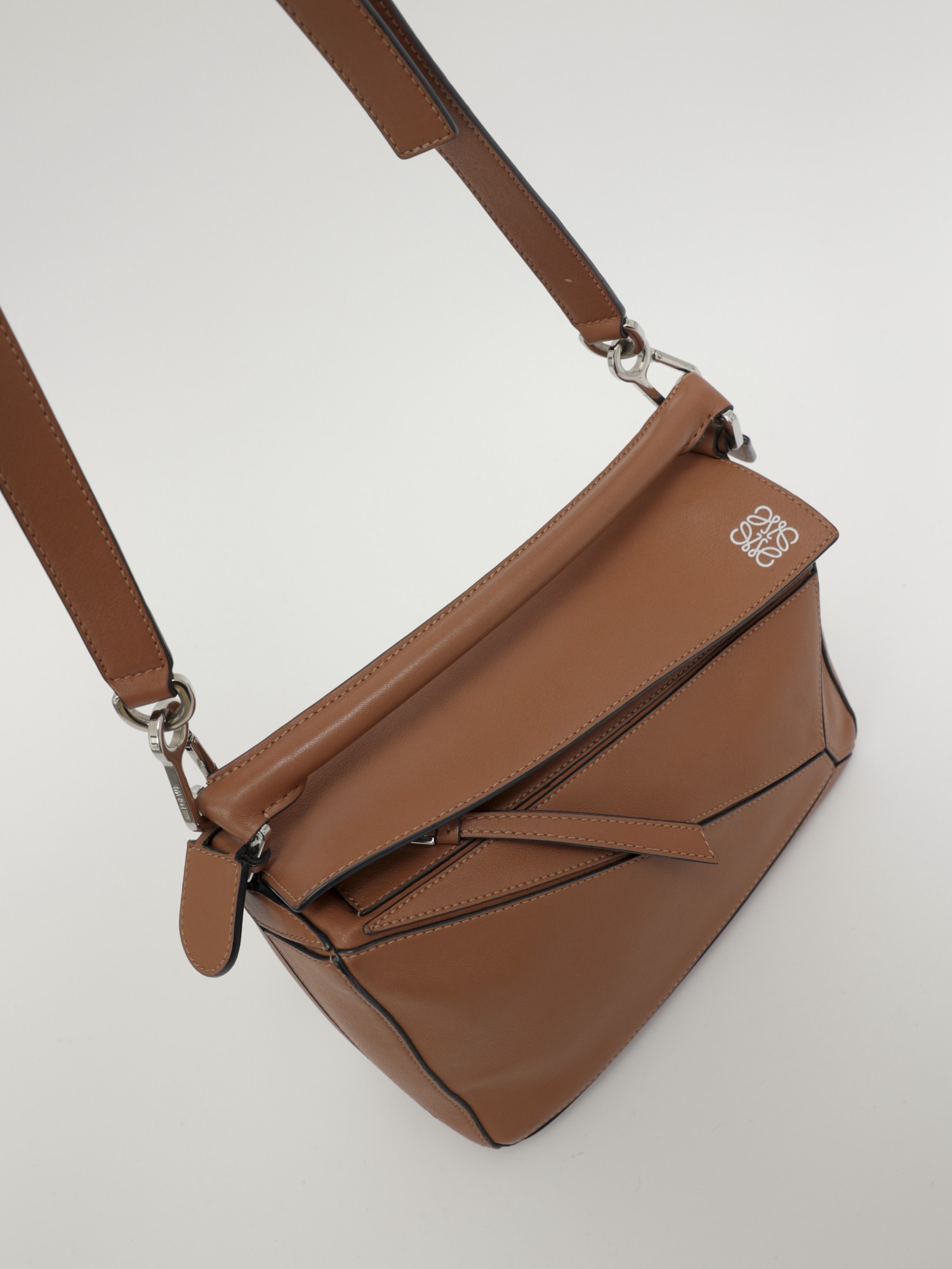 Loewe Puzzle 4