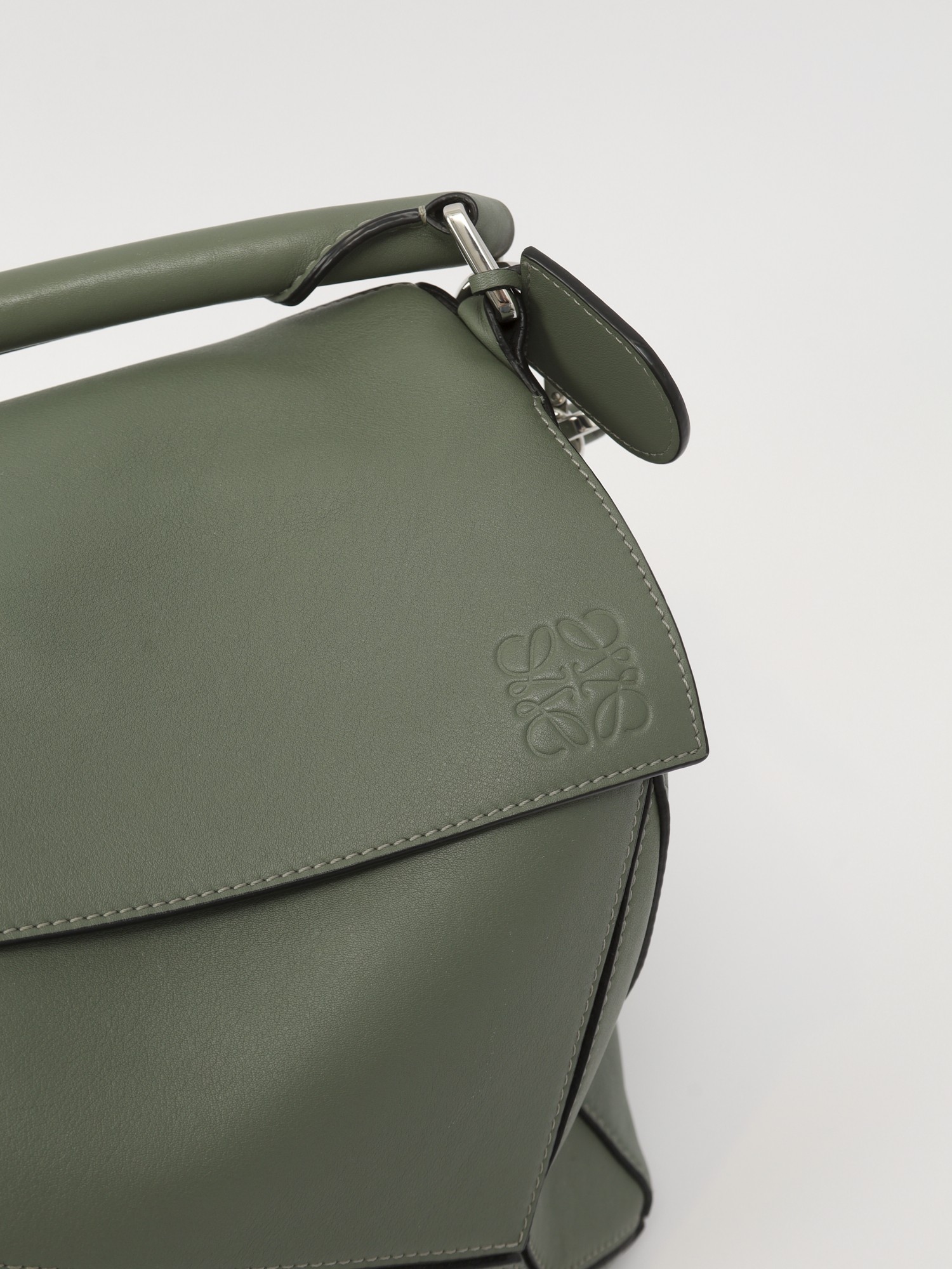 Loewe Puzzle 4