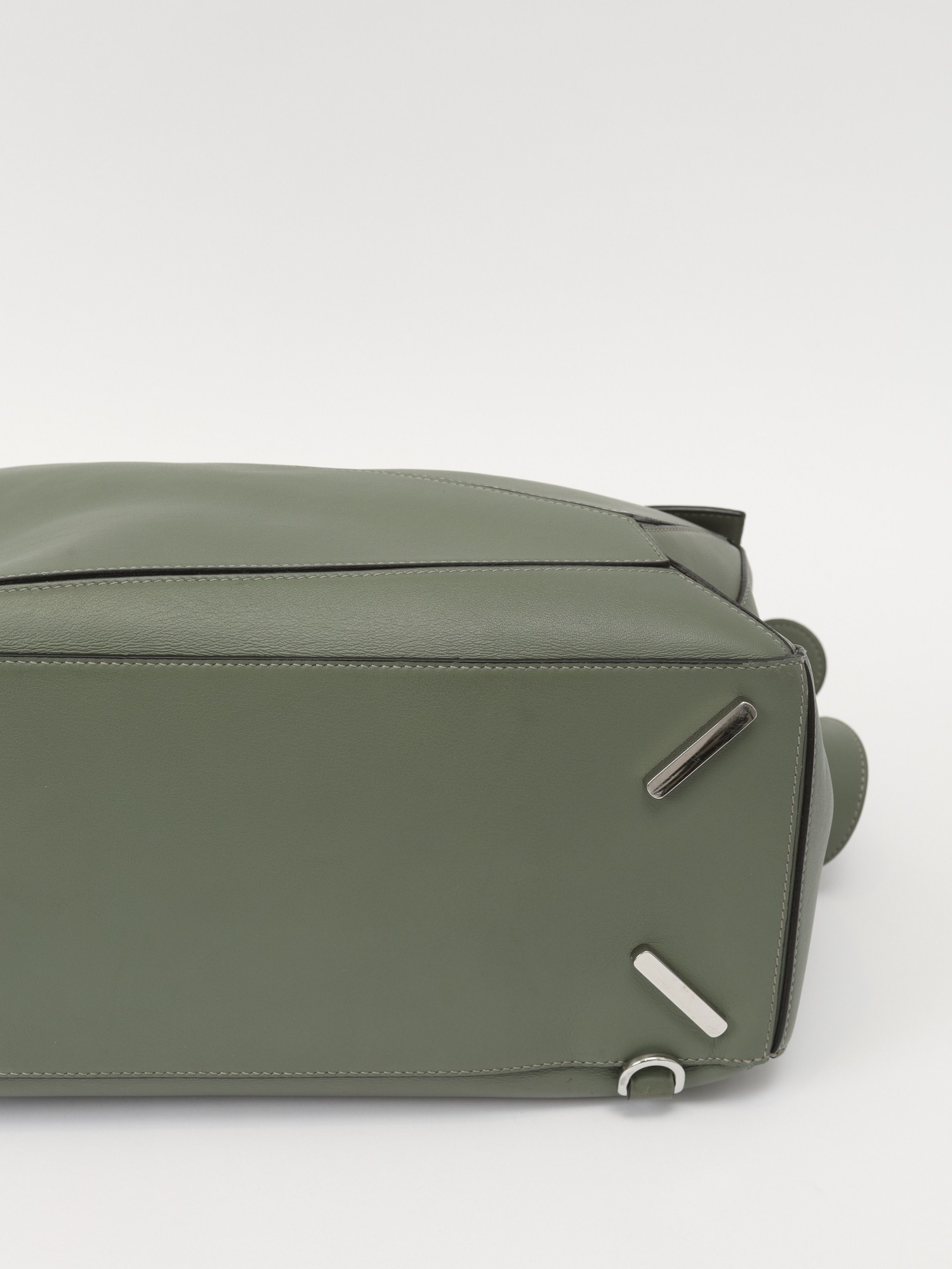 Loewe Puzzle 8