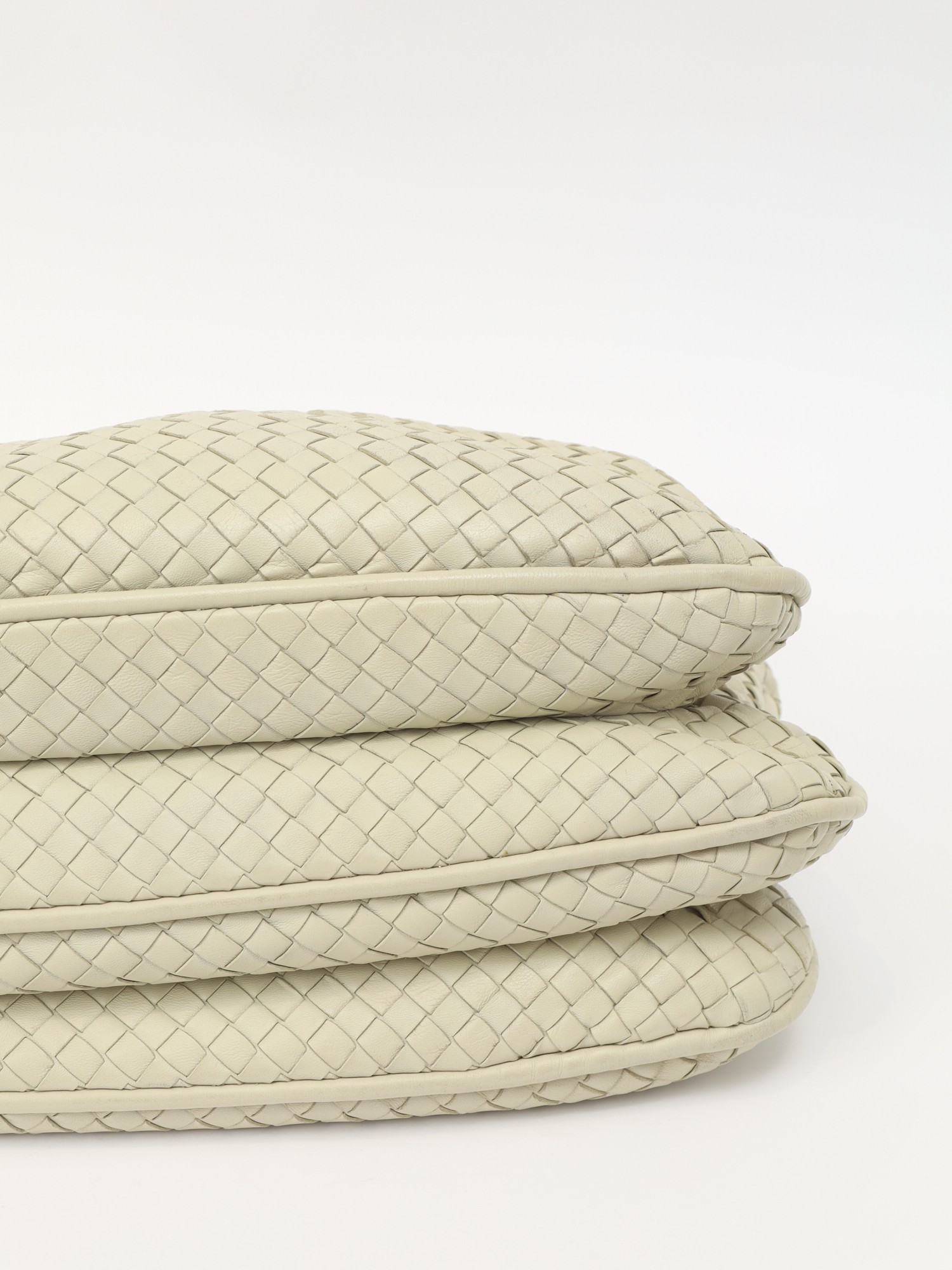 Bottega Veneta Bella 7