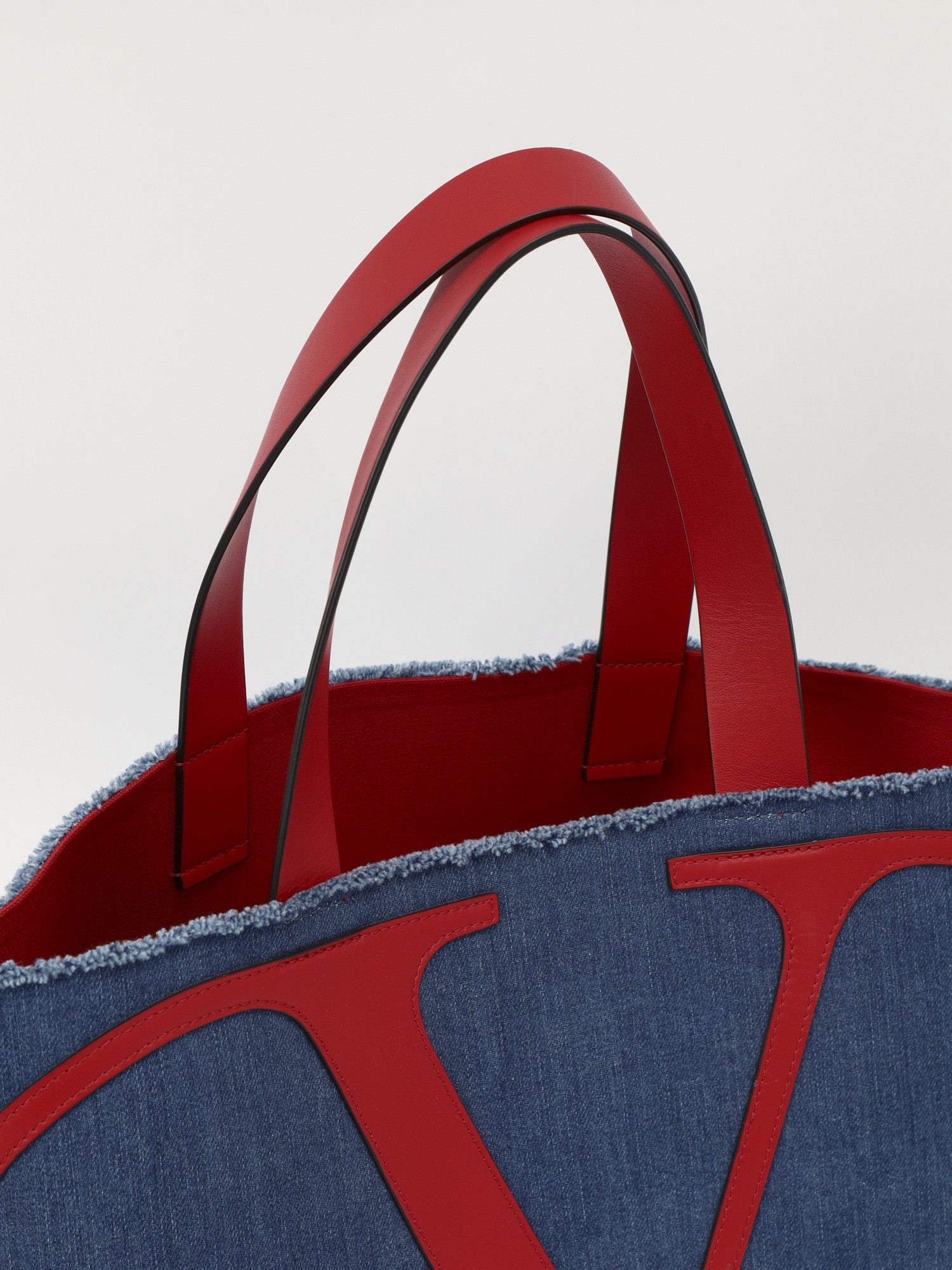 Valentino Go Logo 4