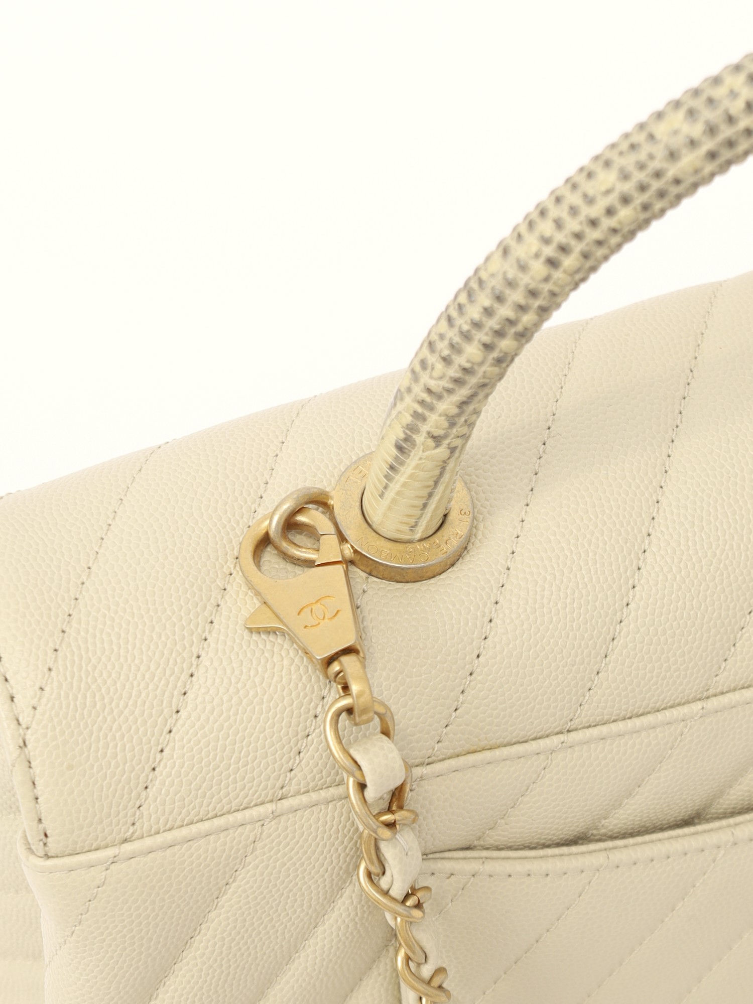 Chanel Coco 7