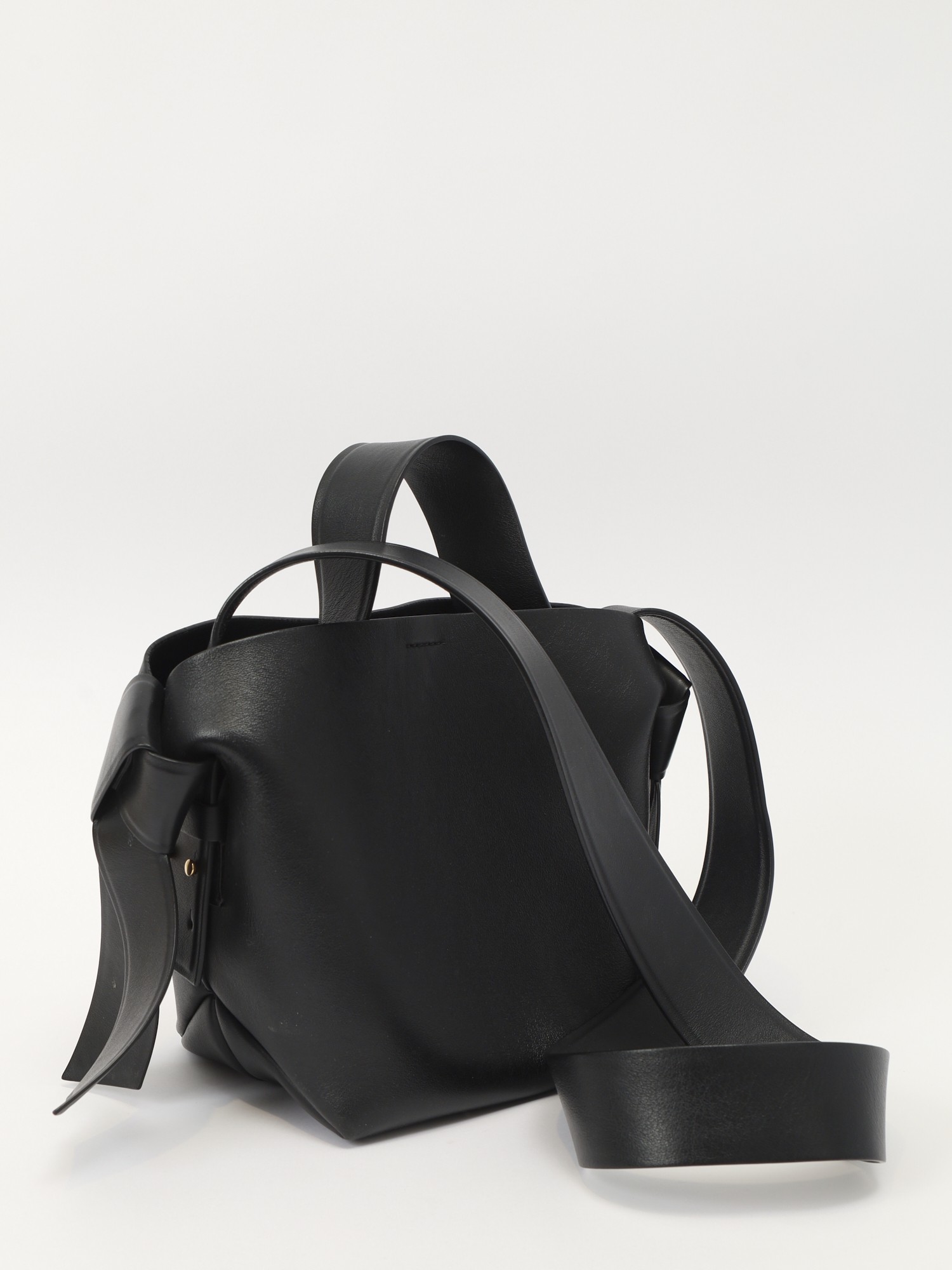 Acne Studios Musubi 3