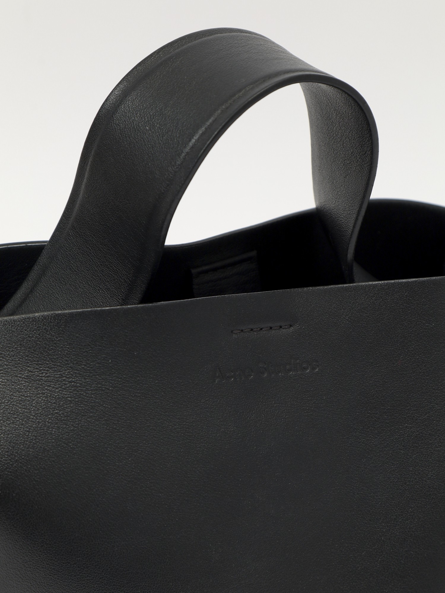 Acne Studios Musubi 5