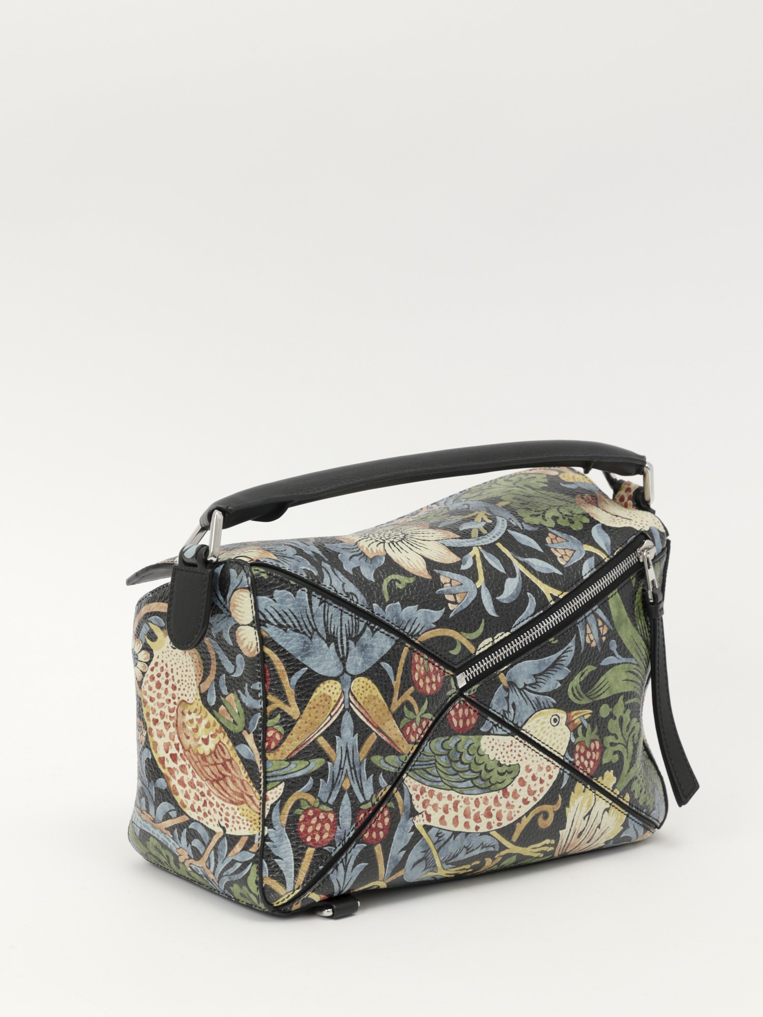 Loewe Puzzle 3