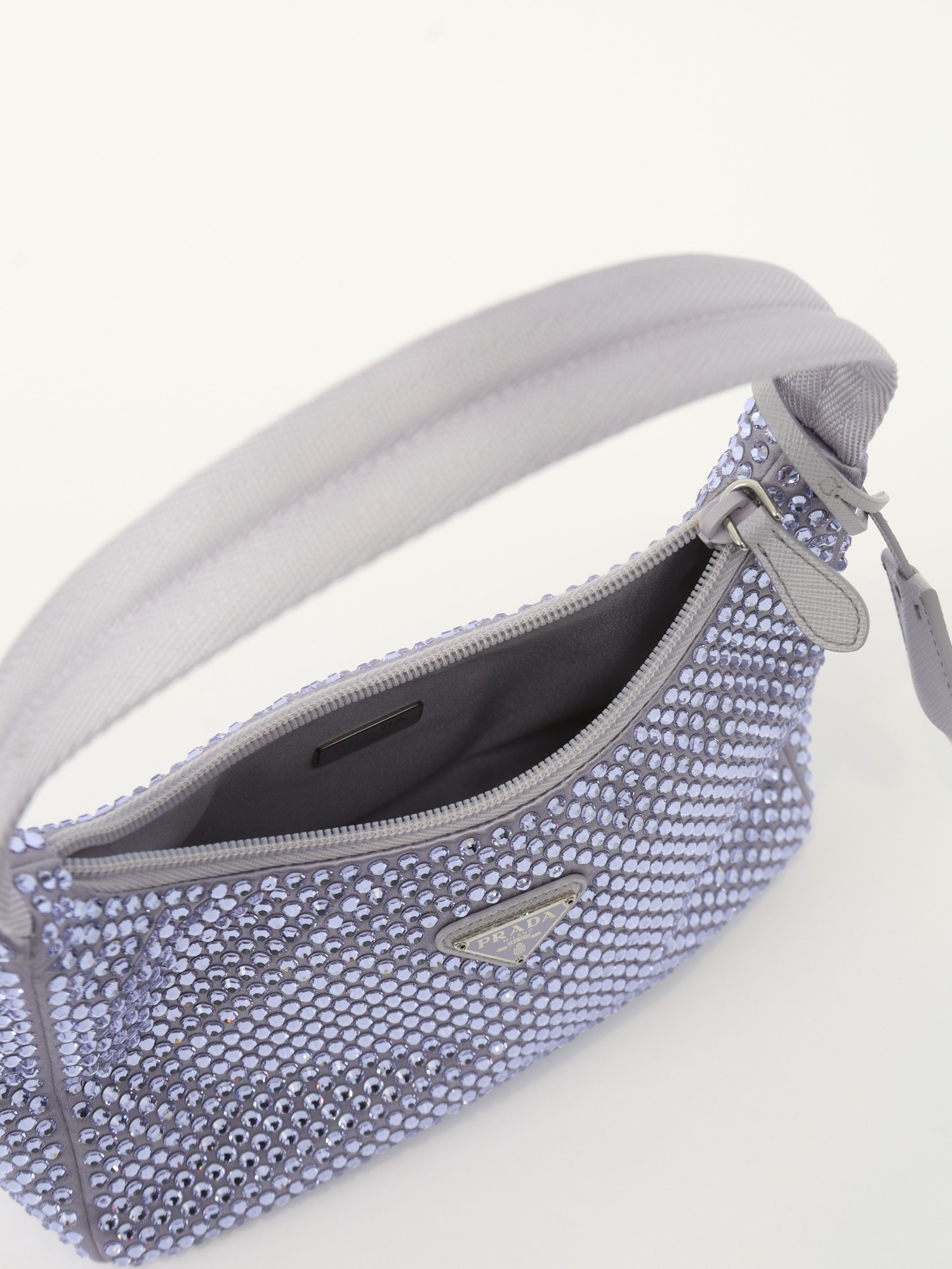 Prada Re-Edition 2000 10