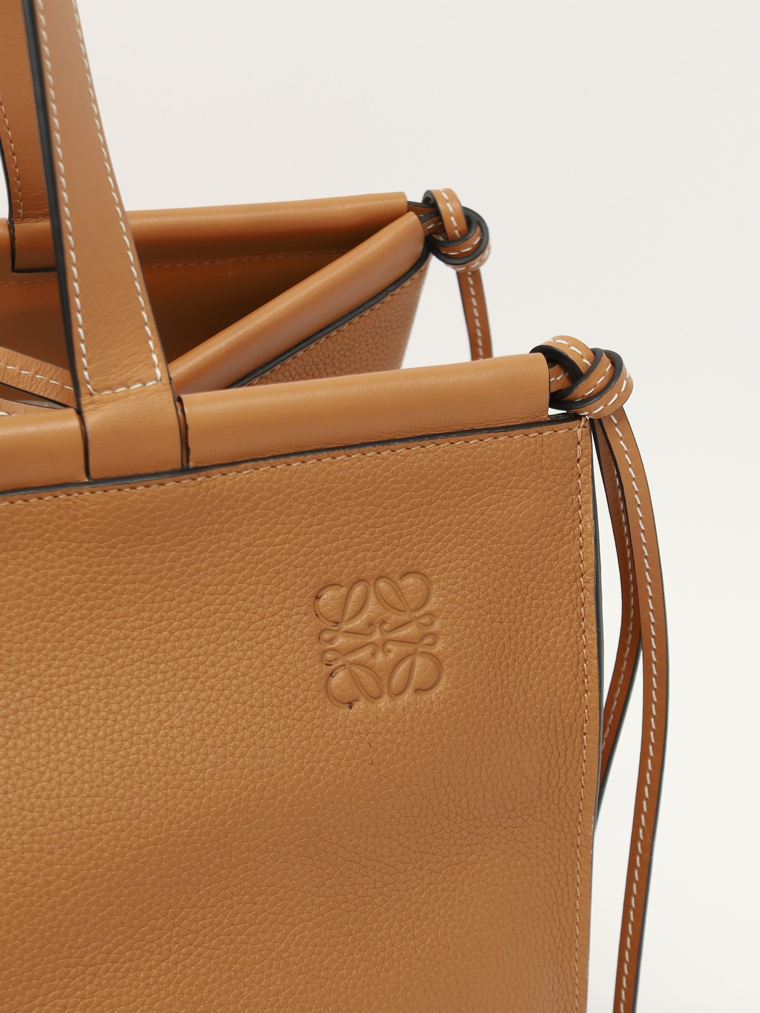 Loewe Cushion 5