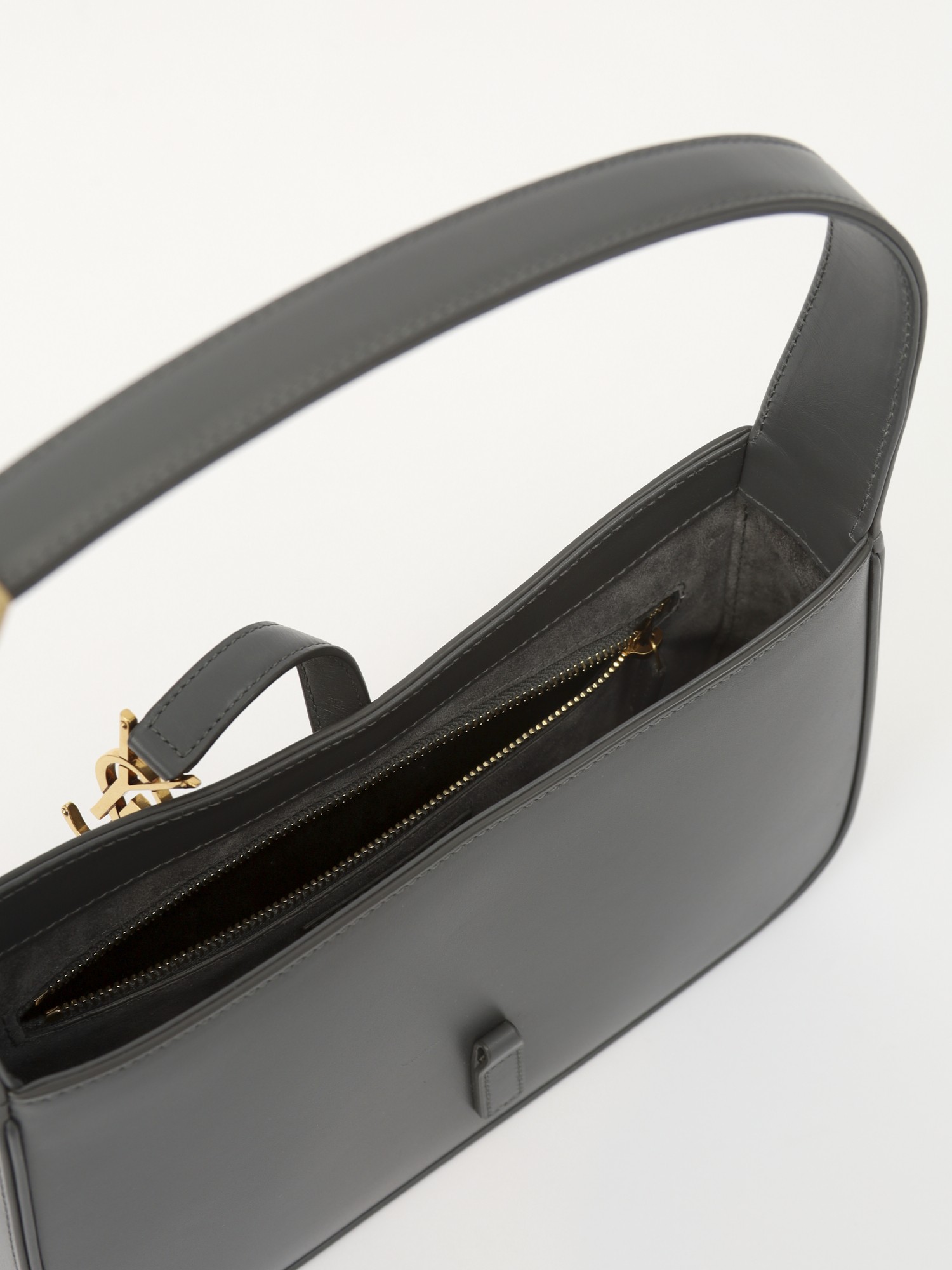 Saint Laurent Le 5 A 7 11