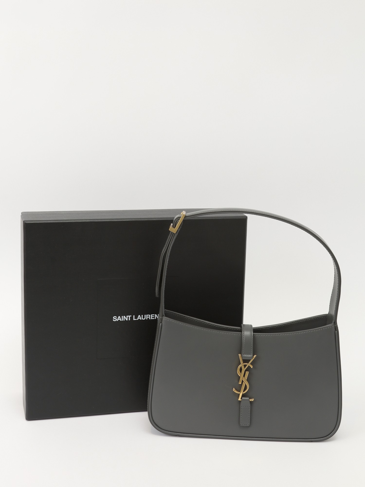 Saint Laurent Le 5 A 7 4