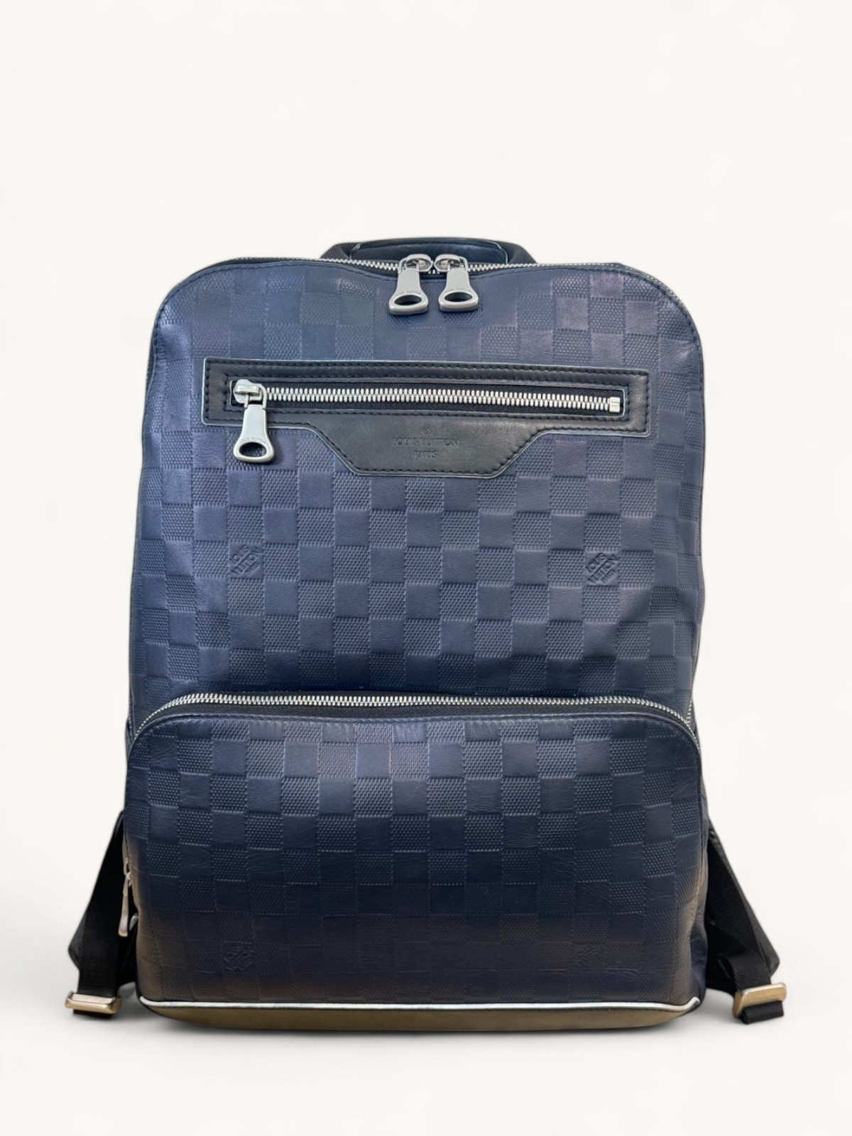 Louis Vuitton Avenue  0