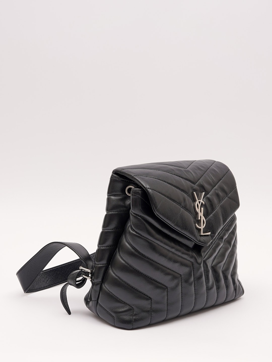 Saint Laurent Loulou  2