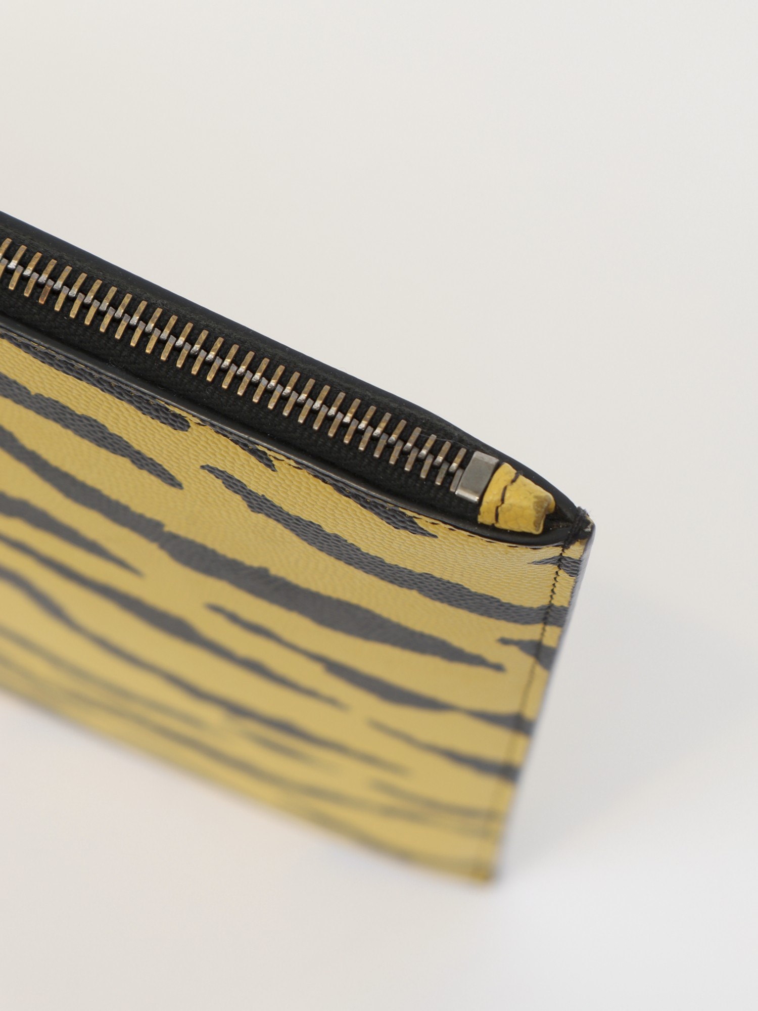 Saint Laurent Case  9
