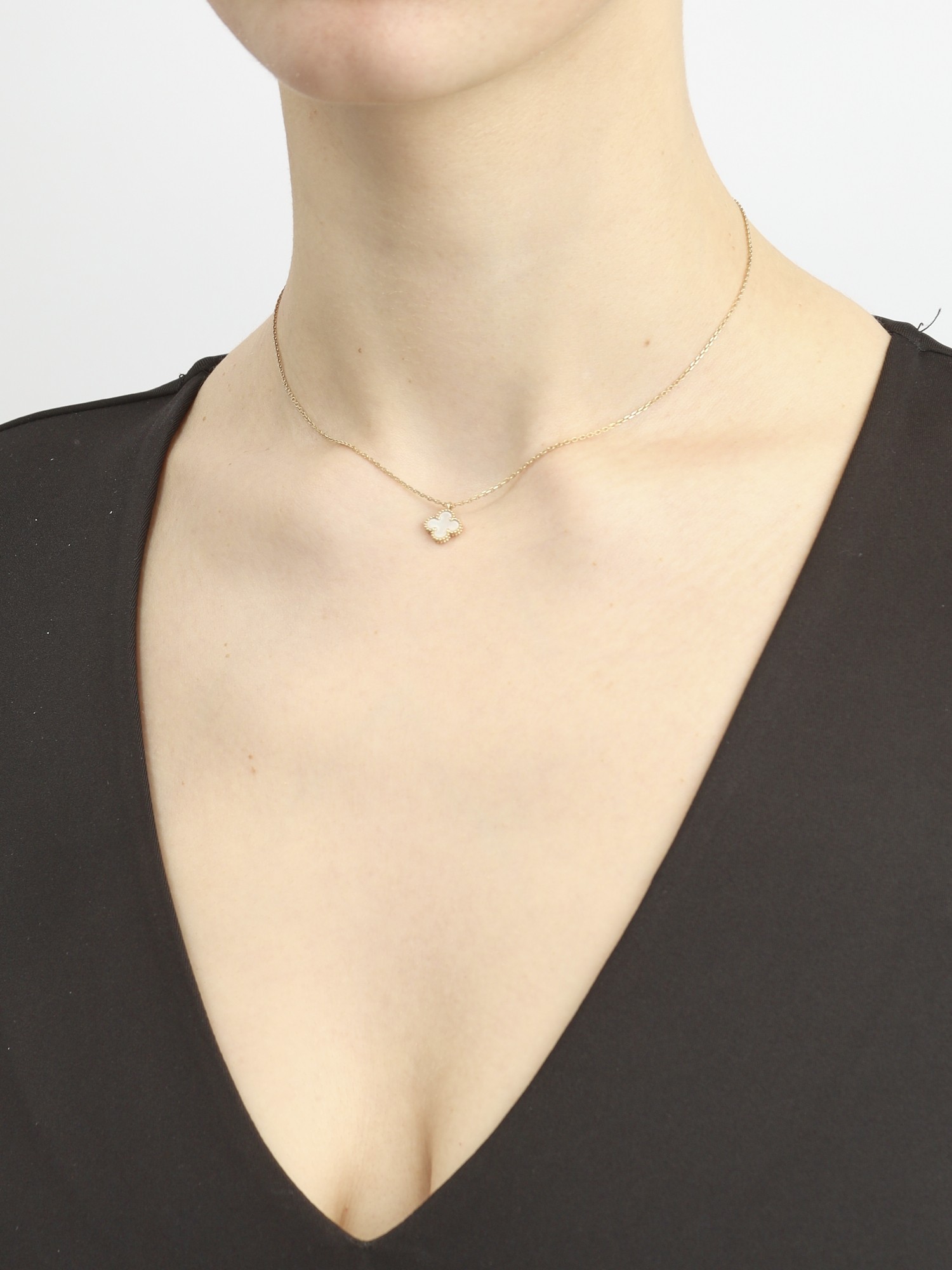 Van Cleef Alhambra 1