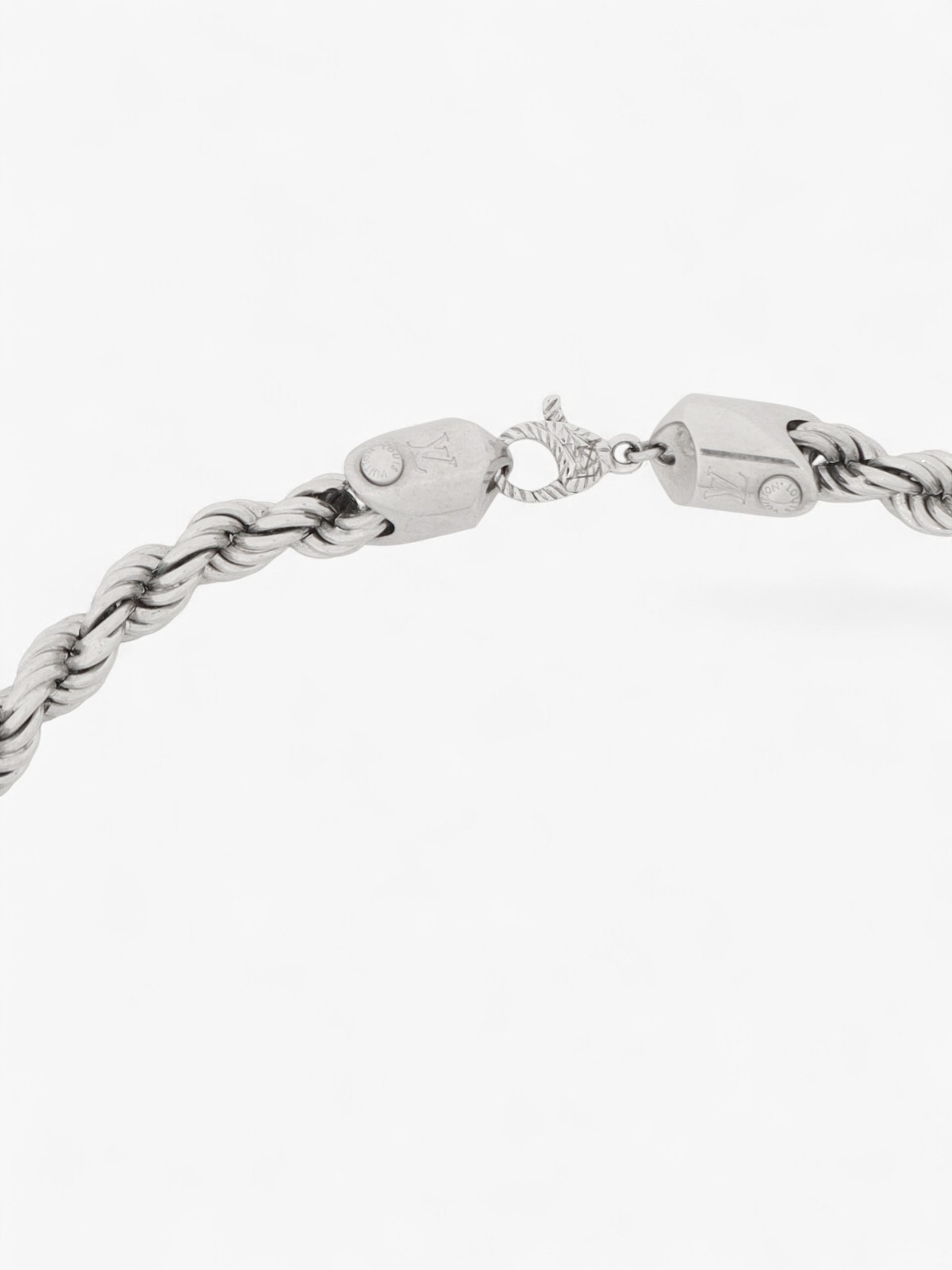 Louis Vuitton Necklace 2