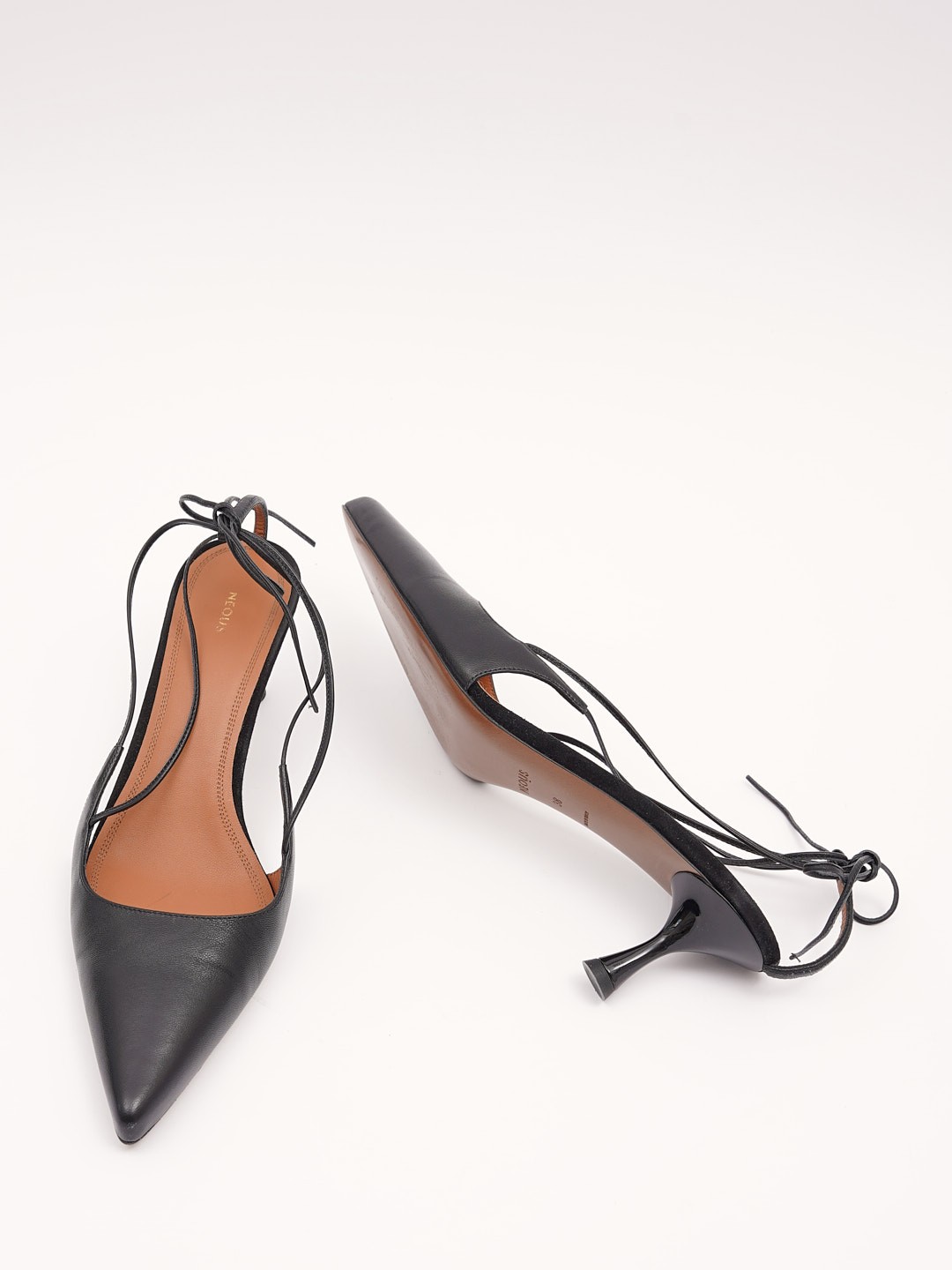 Neous Shoes 38 10