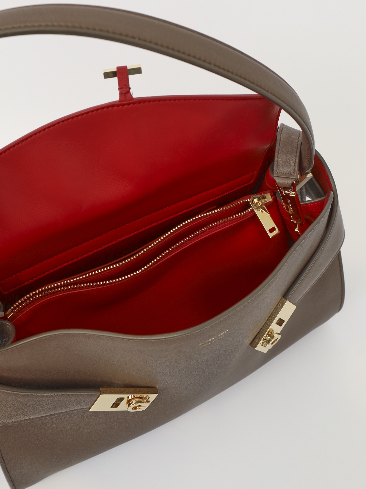 Salvatore Ferragamo Hug 11
