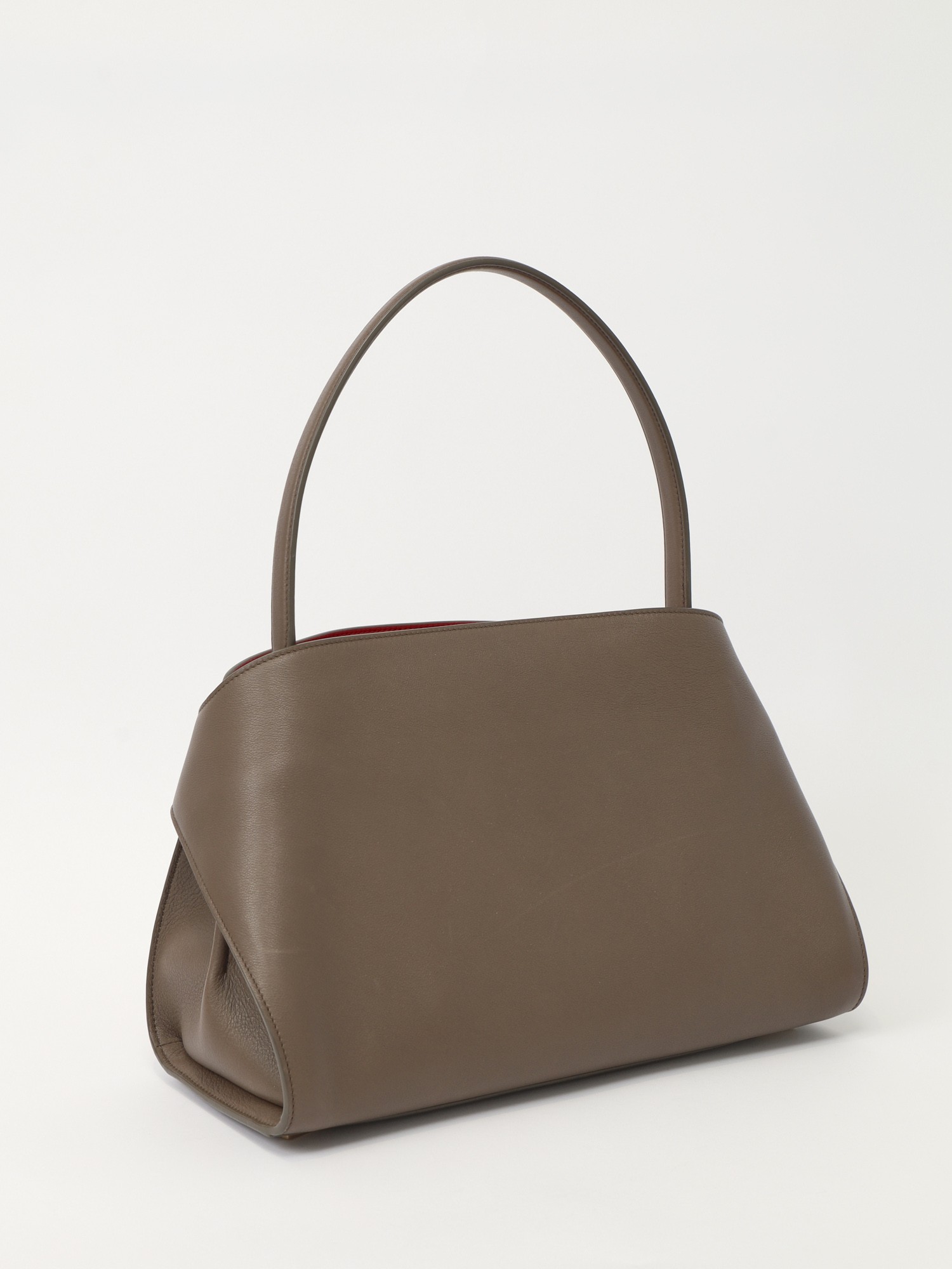 Salvatore Ferragamo Hug 3