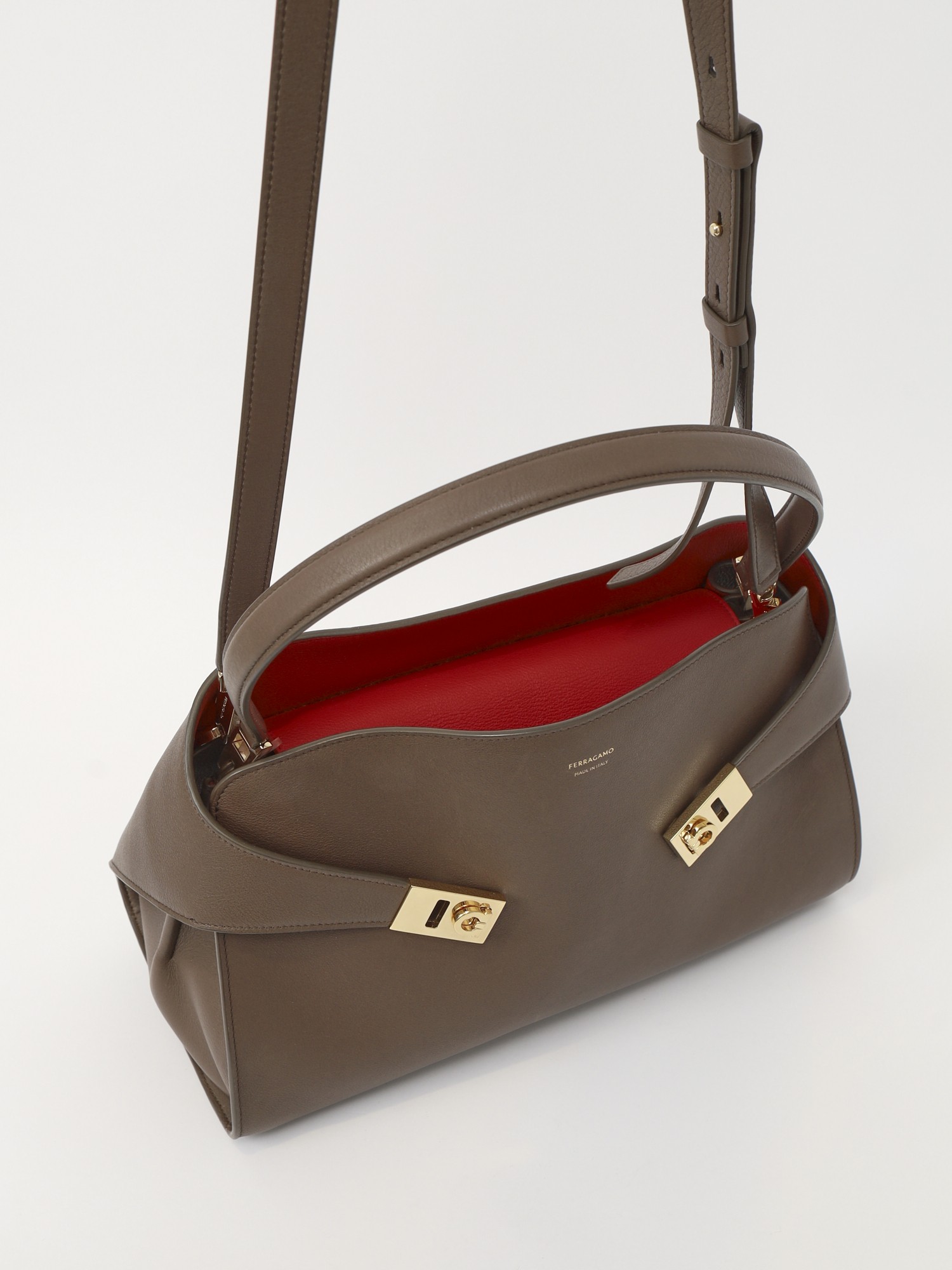 Salvatore Ferragamo Hug 10