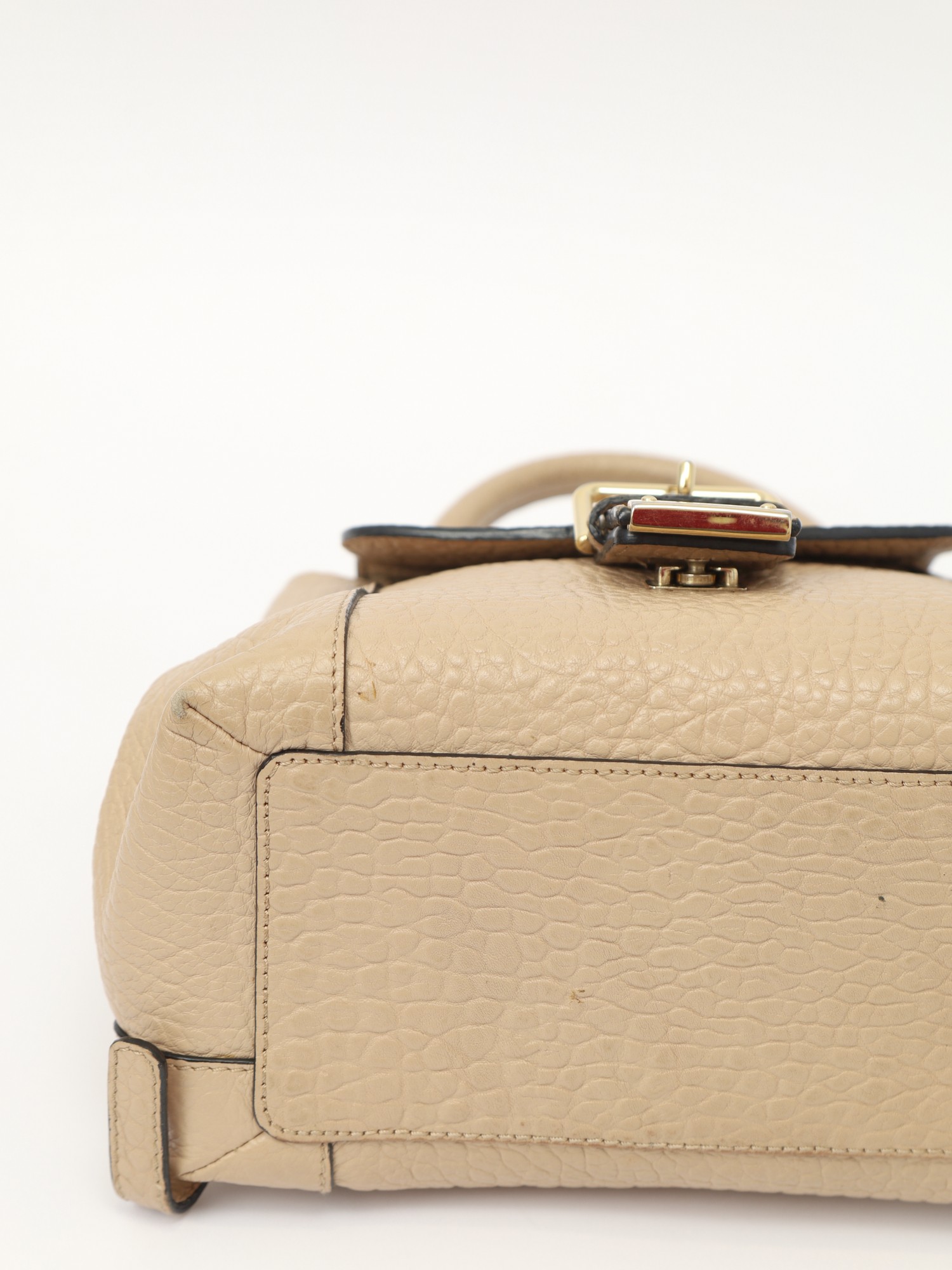 Burberry Belmont 9