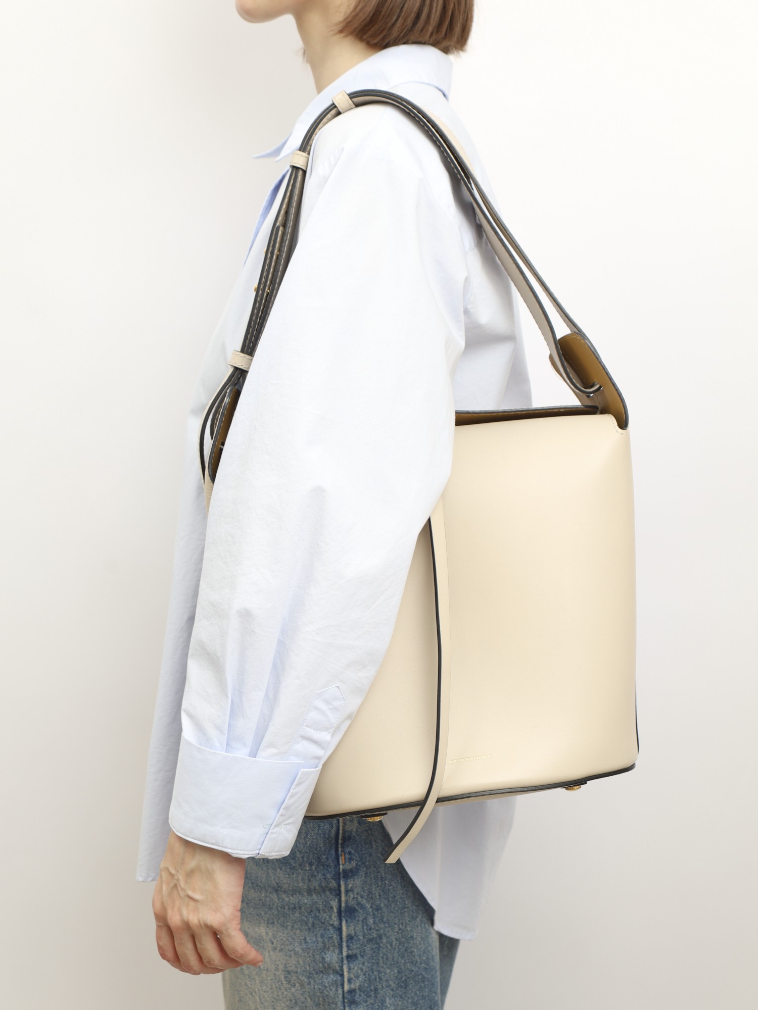 Burberry Supple 1