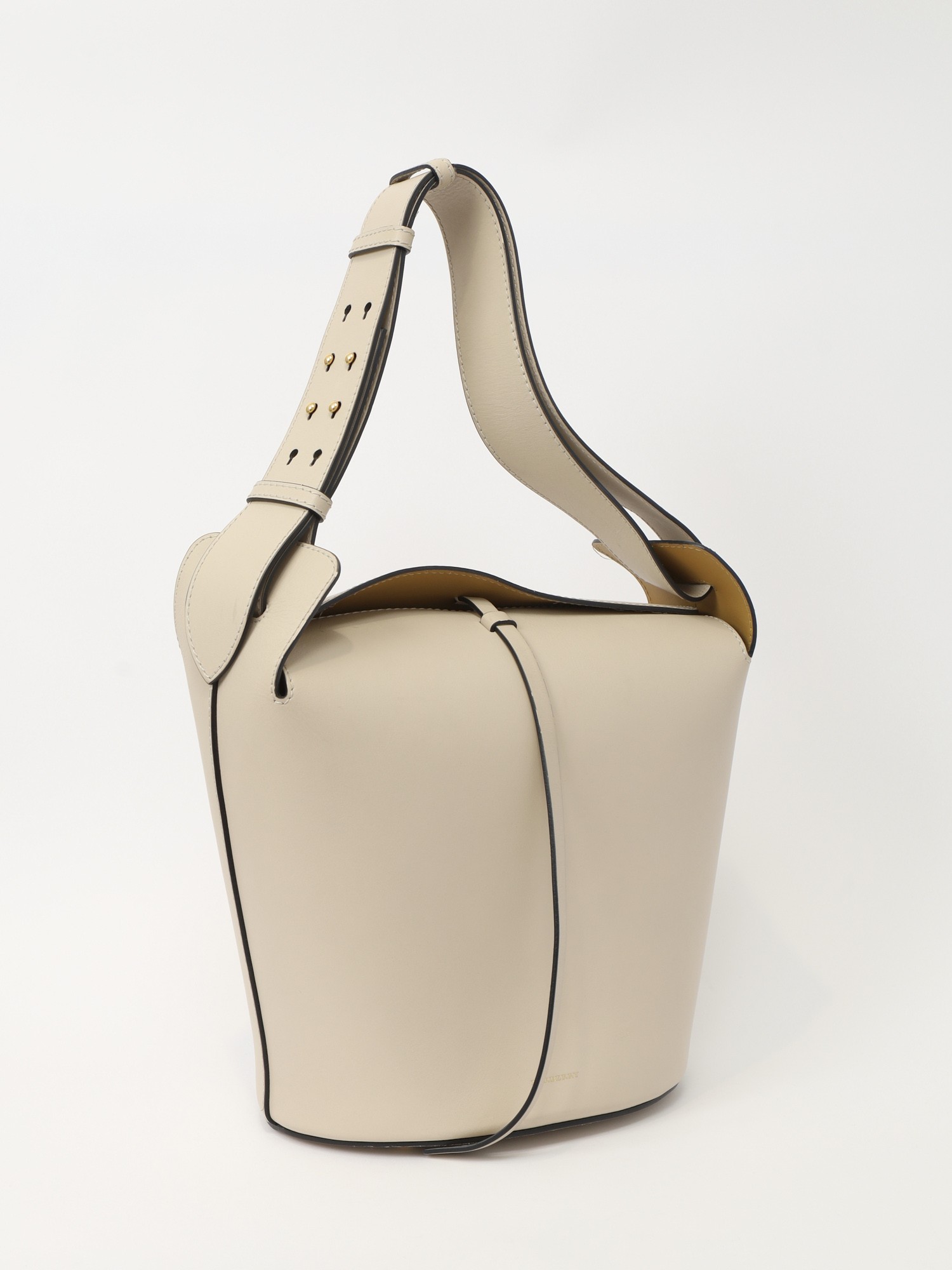 Burberry Supple 2