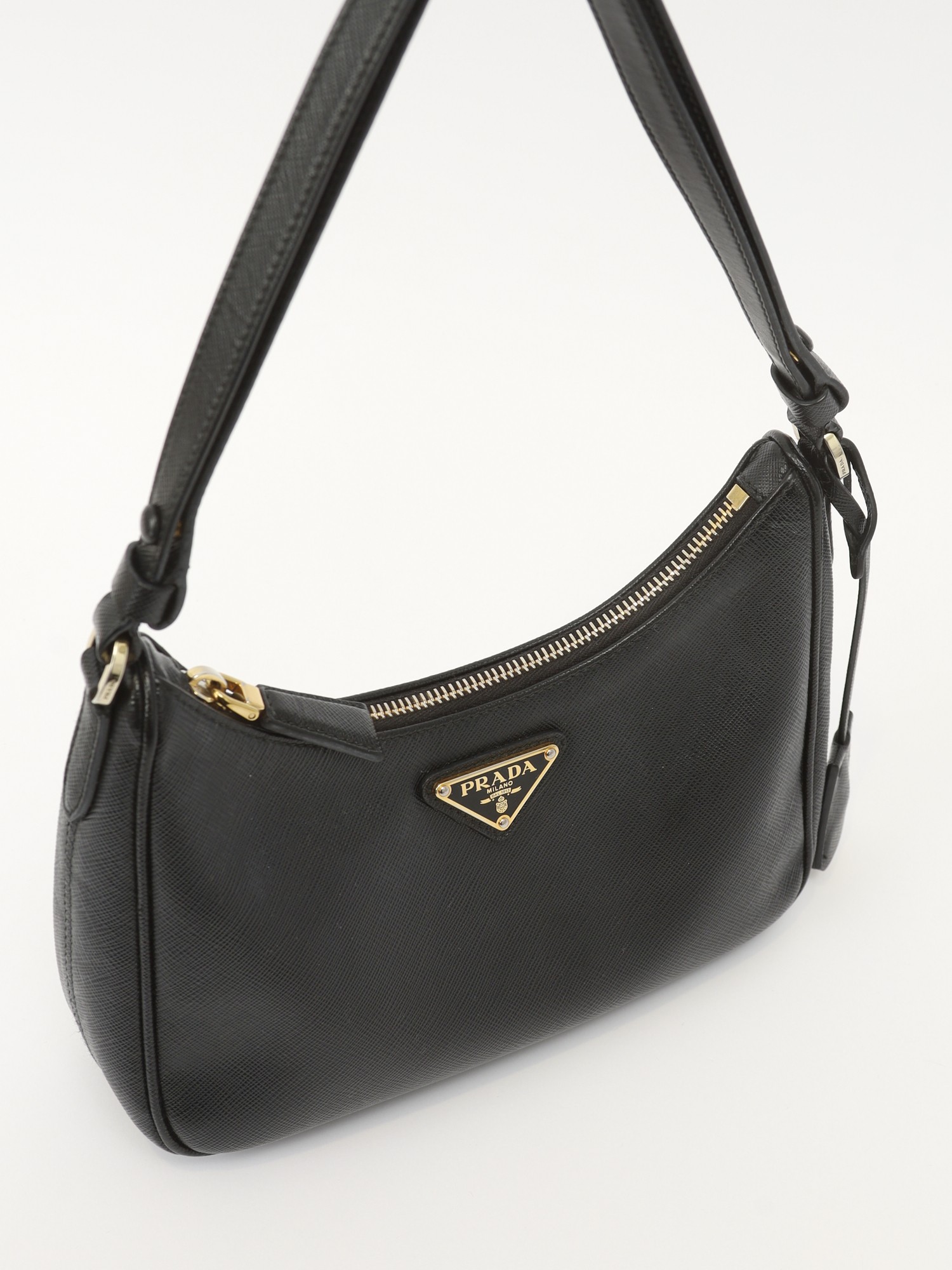 Prada Re-Edition 2005 5