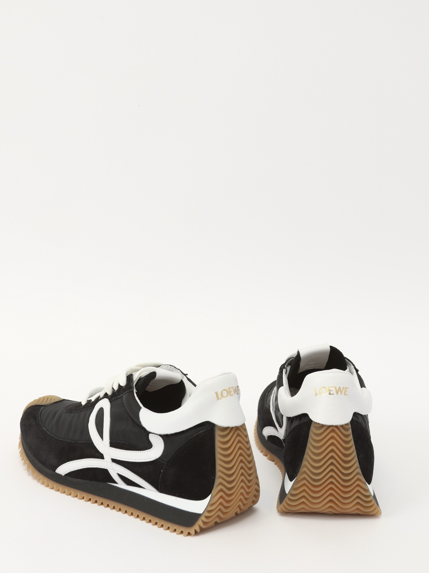 Loewe Flow Runner 38 4