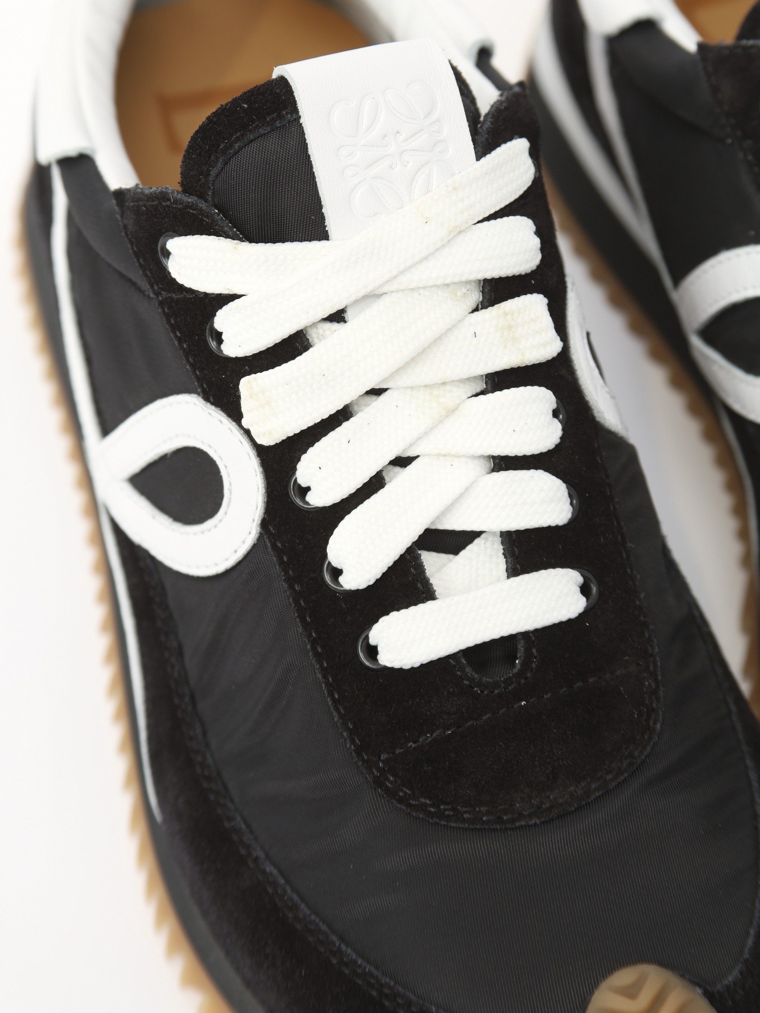 Loewe Flow Runner 39 10