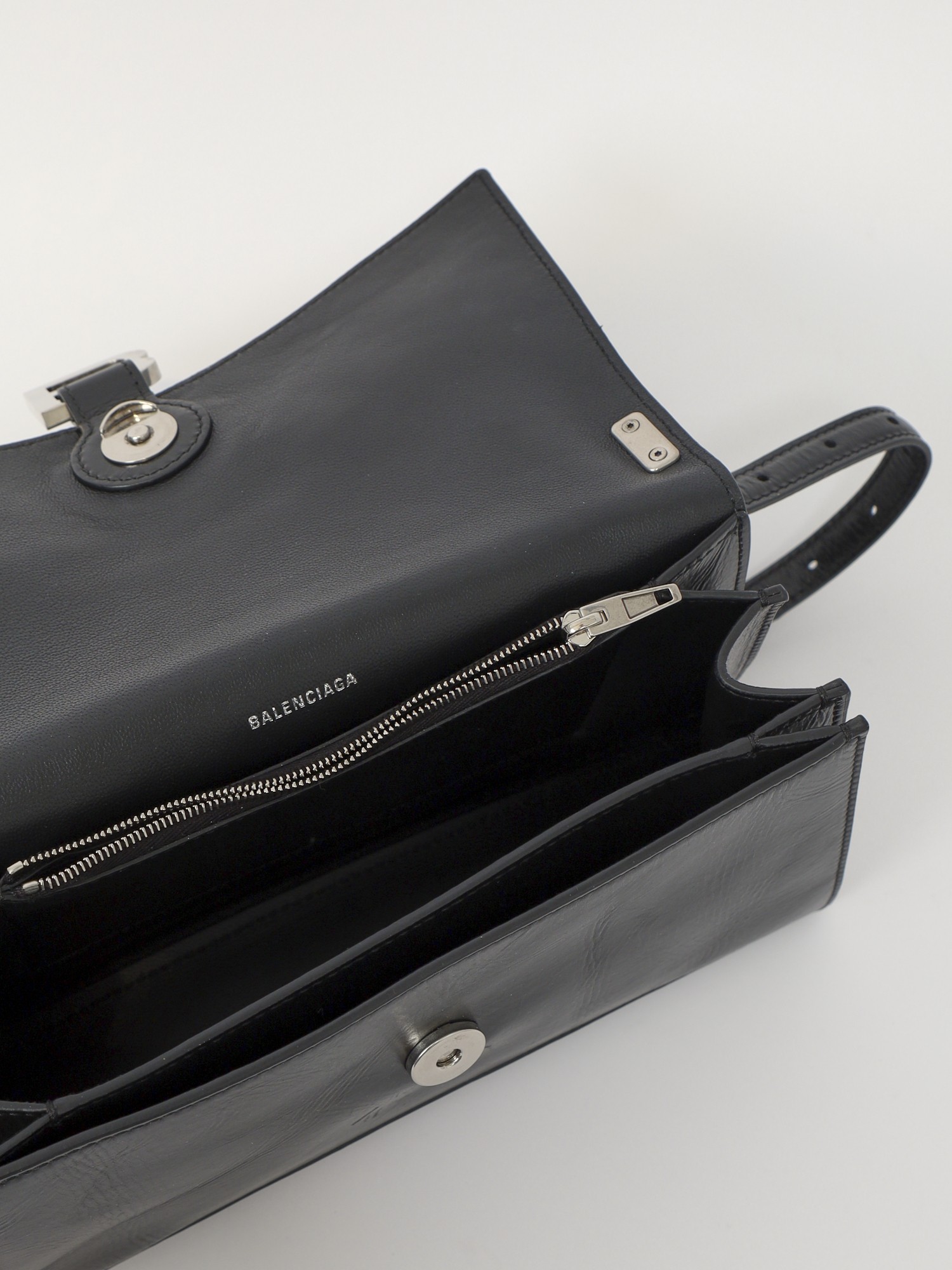 Balenciaga Crush 8