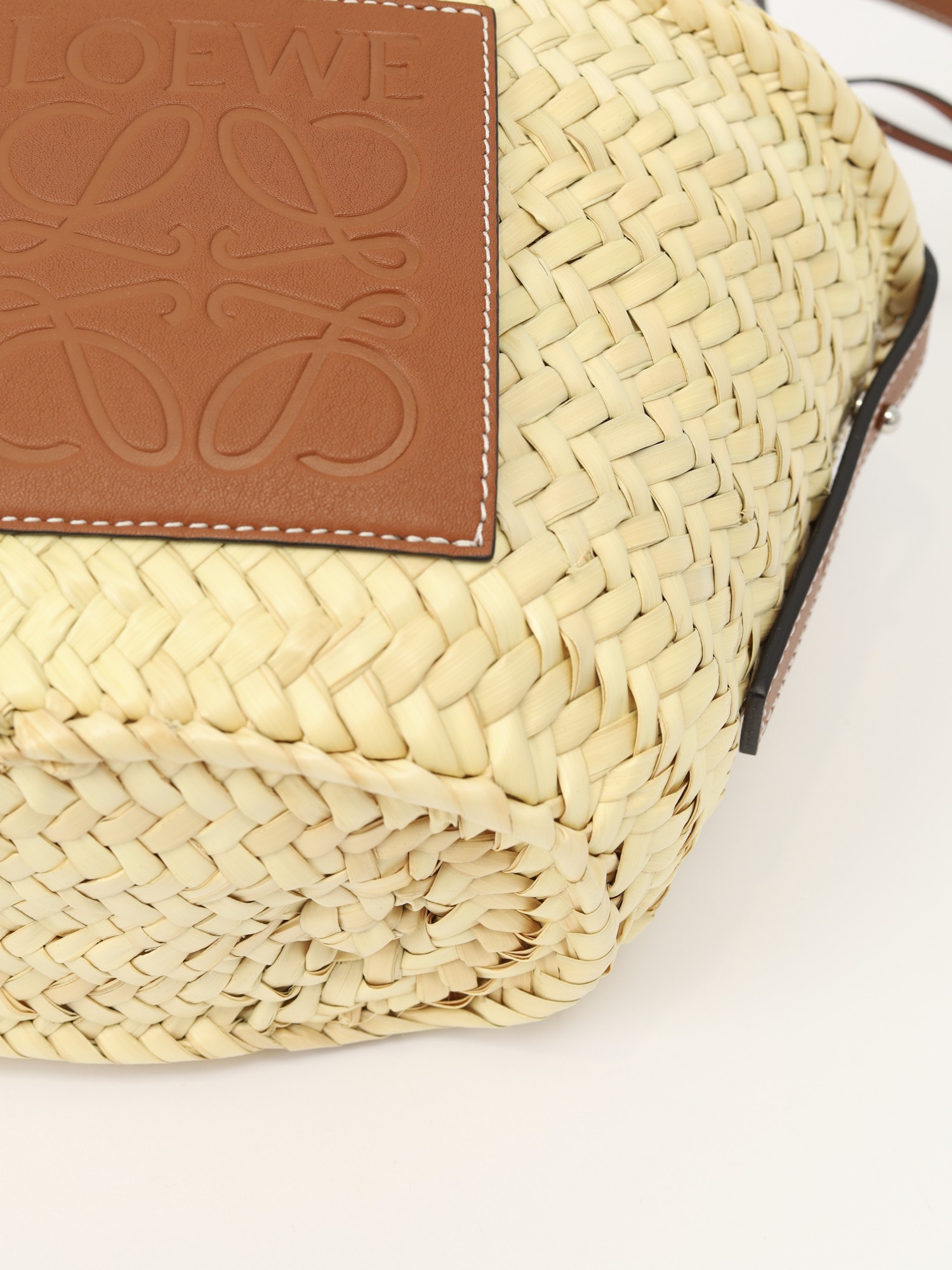 Loewe Basket 8