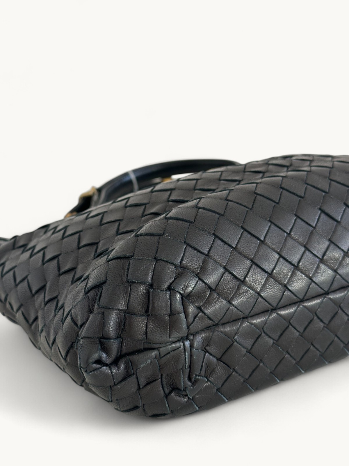Bottega Veneta Capri 6