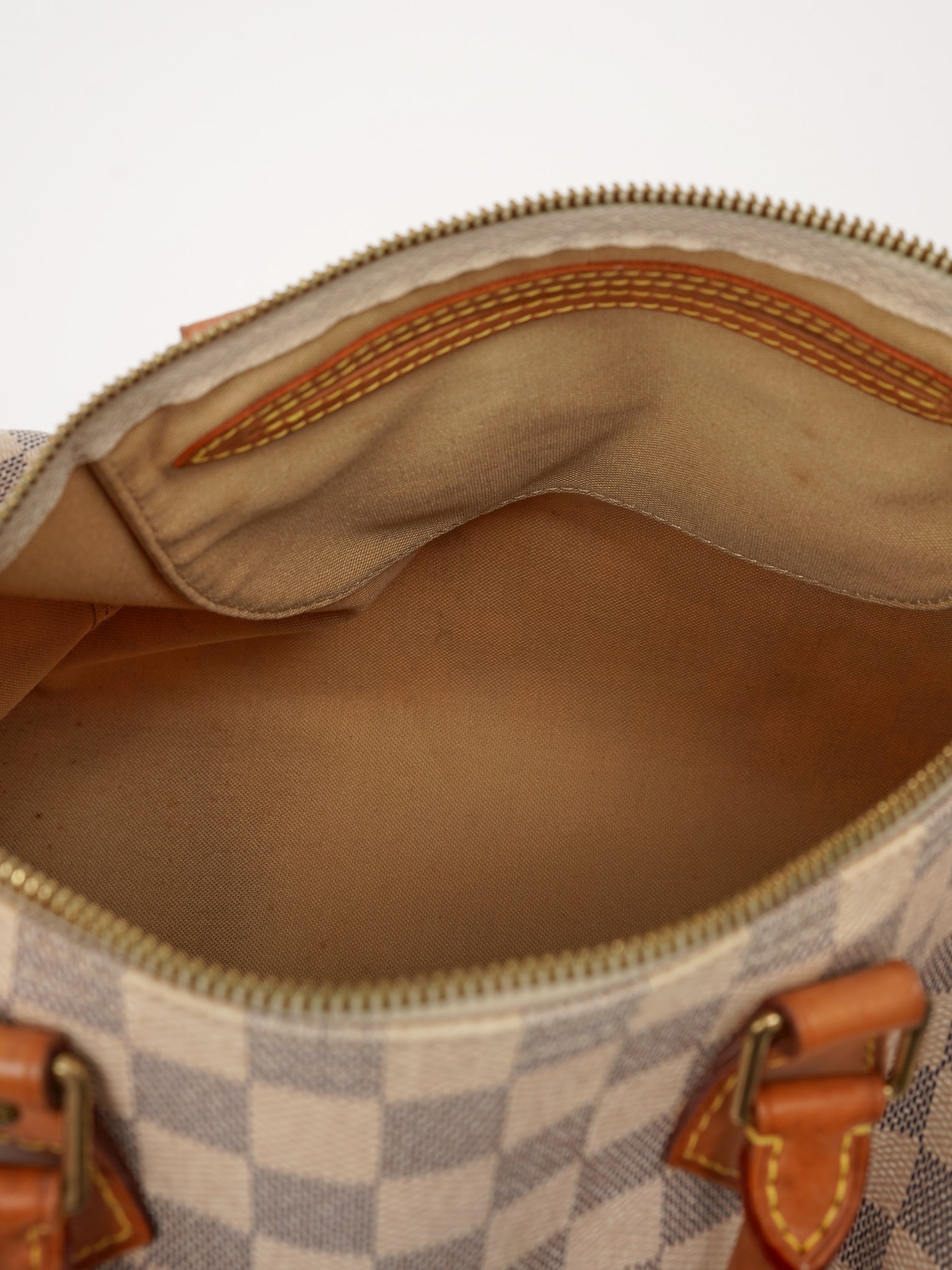 Louis Vuitton Speedy 9