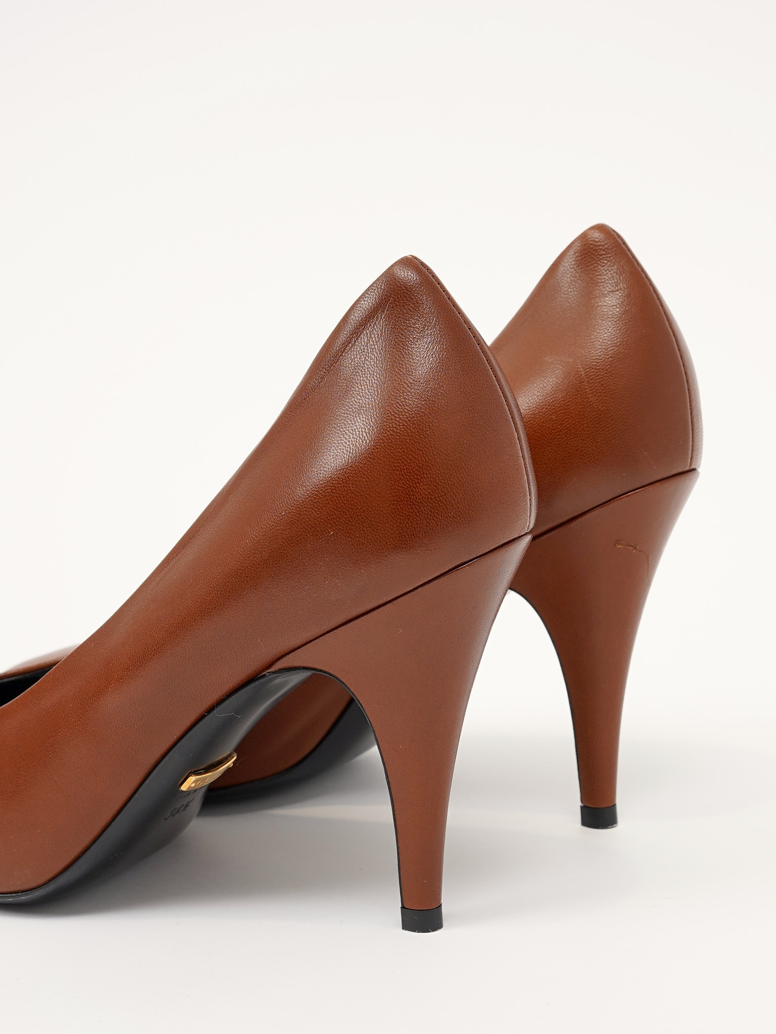 Gucci Shoes 38.5 8