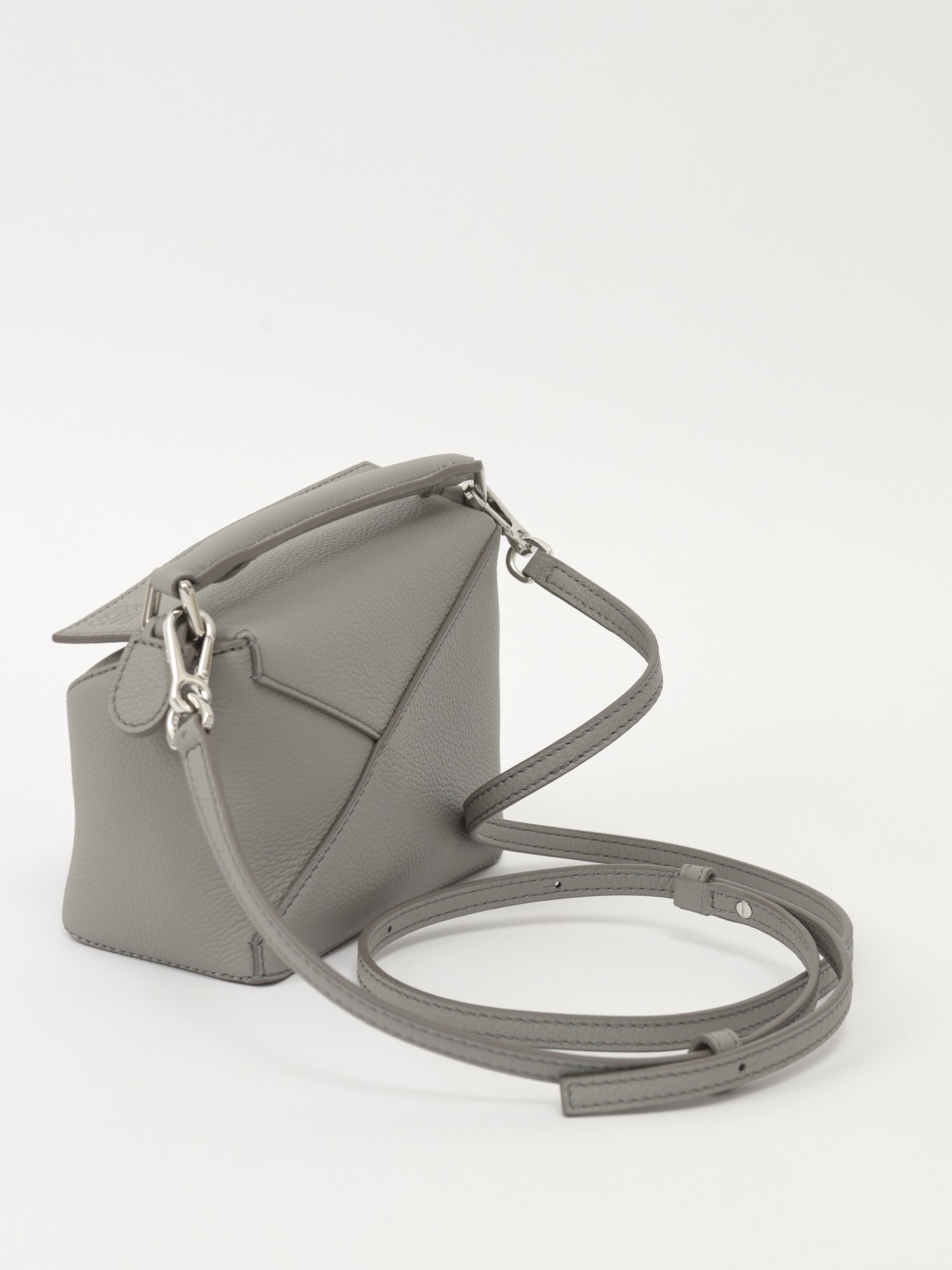 Loewe Puzzle 3