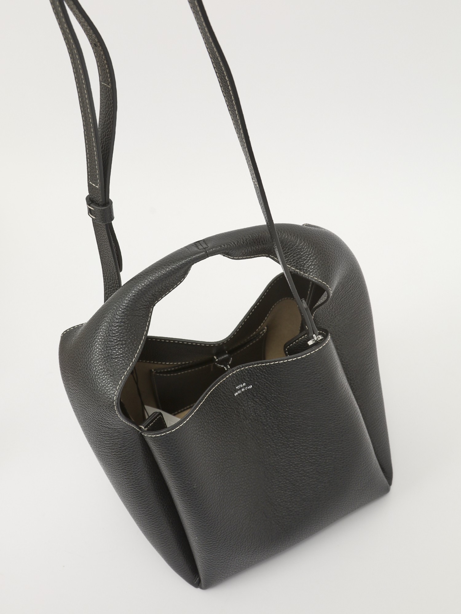 Toteme Bucket 4