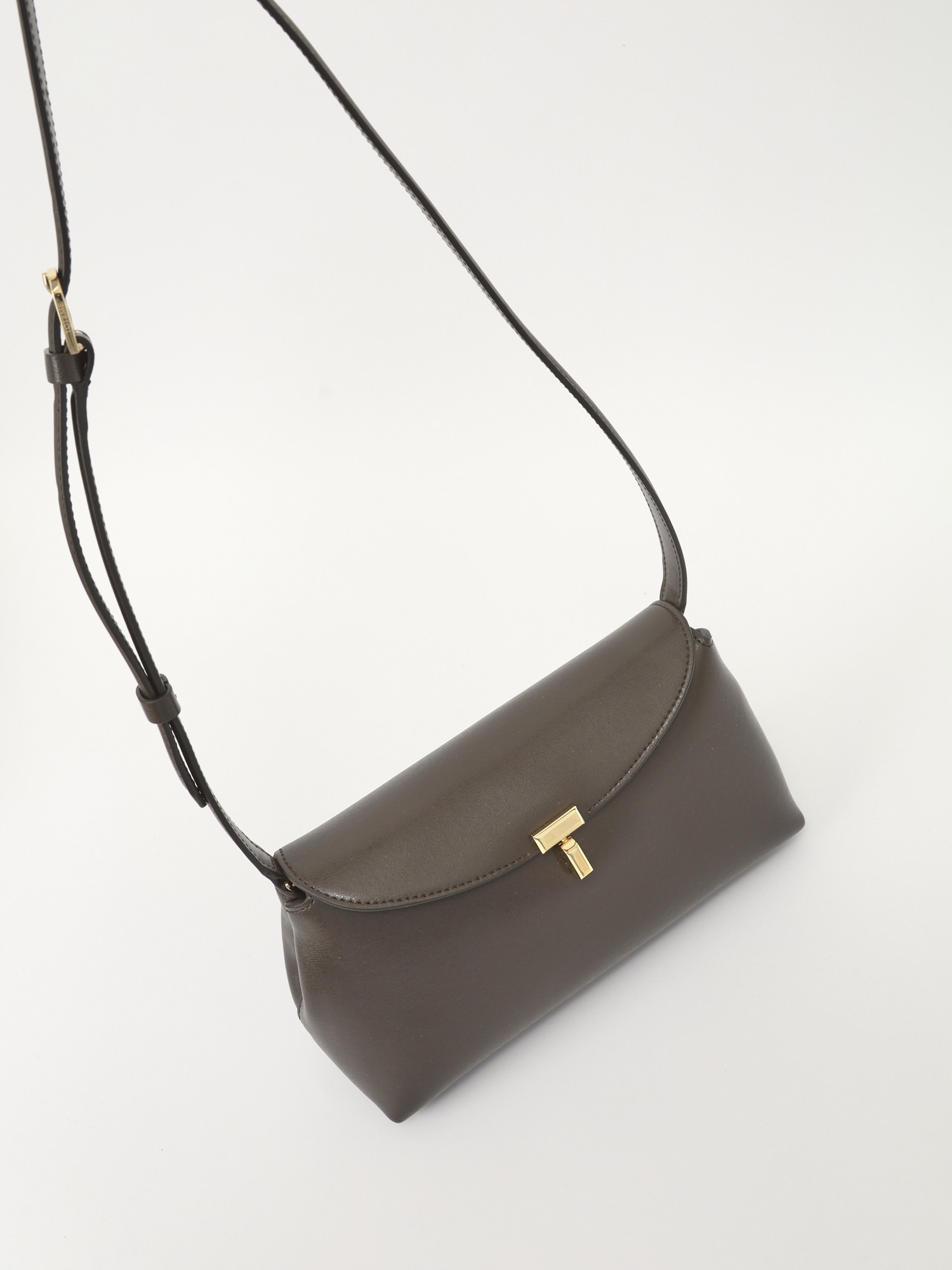 Toteme T-Lock 4