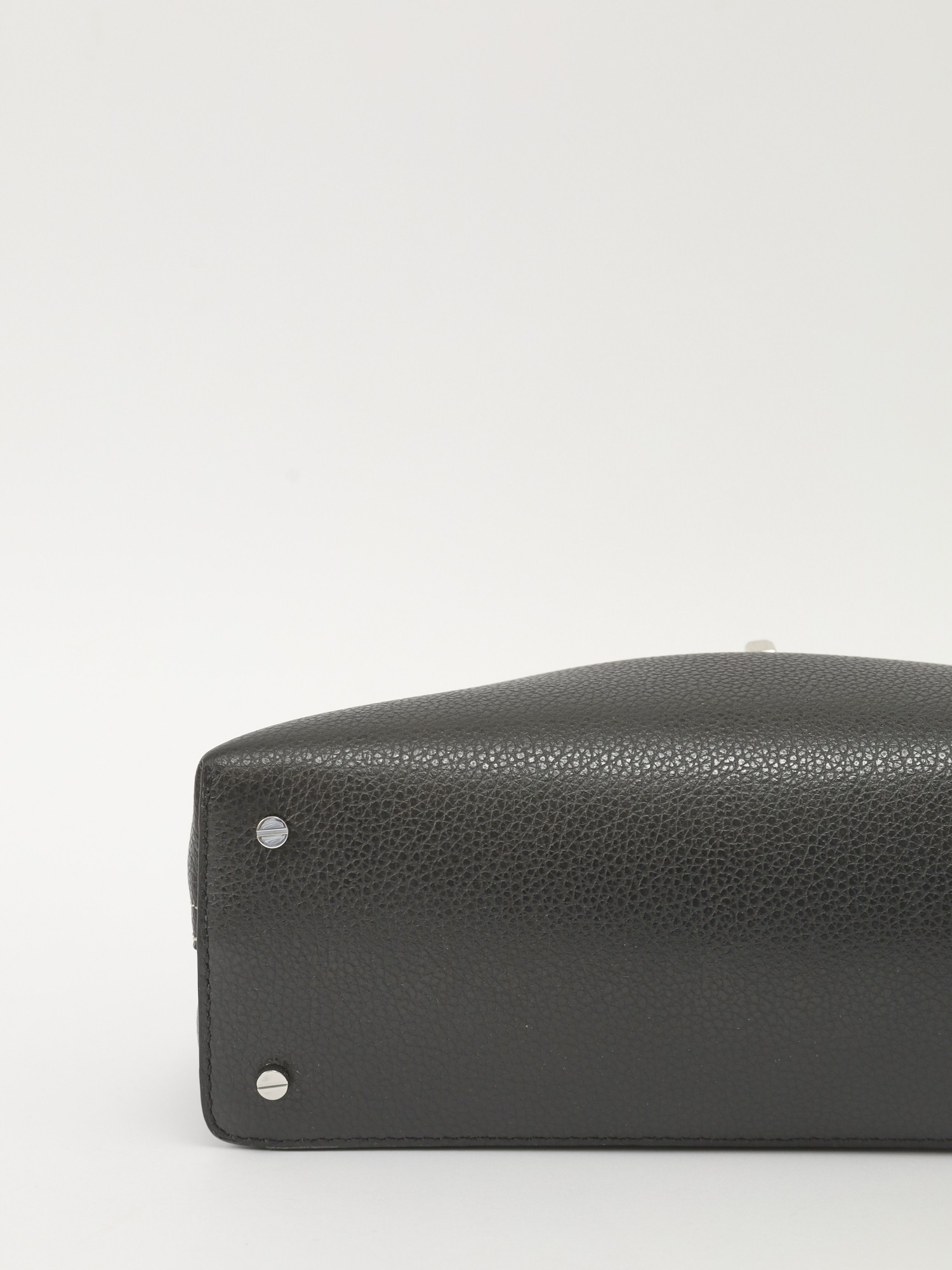 Toteme T-Lock 6