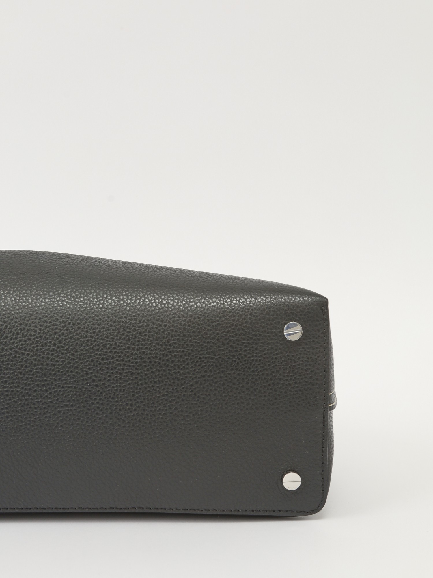 Toteme T-Lock 8