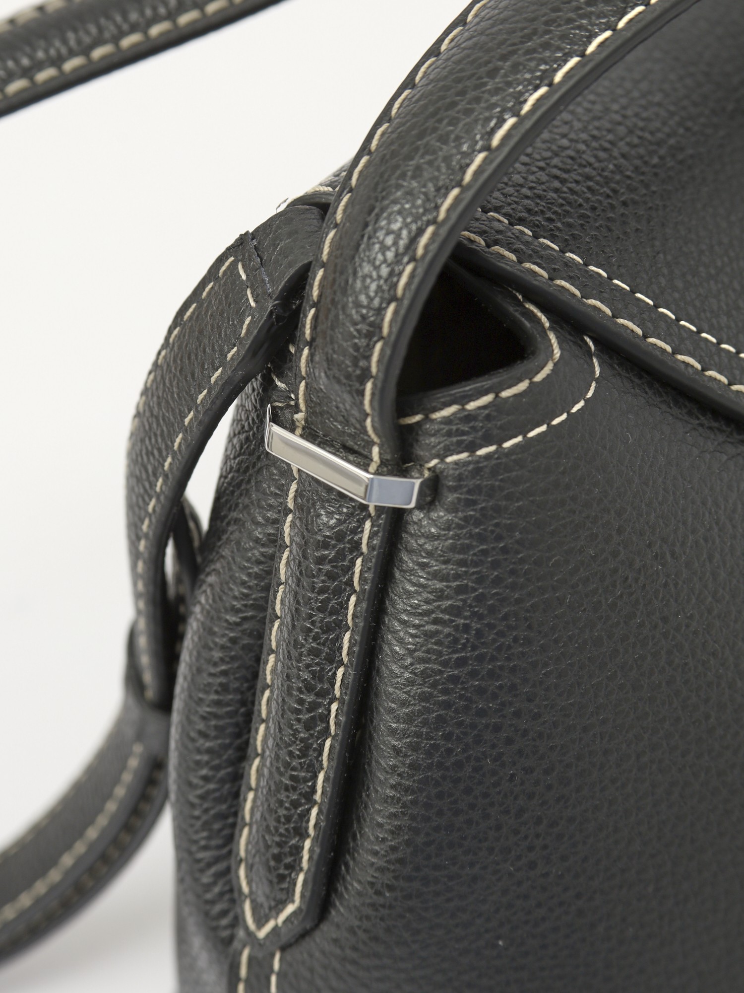 Toteme T-Lock 6