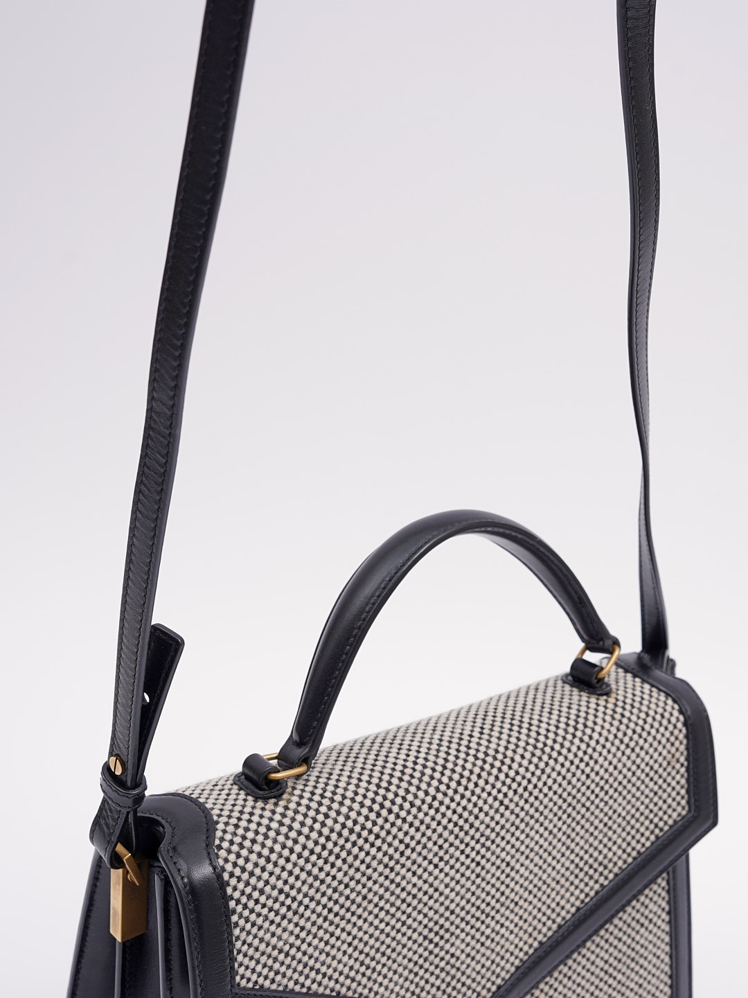Saint Laurent Cassandra 4
