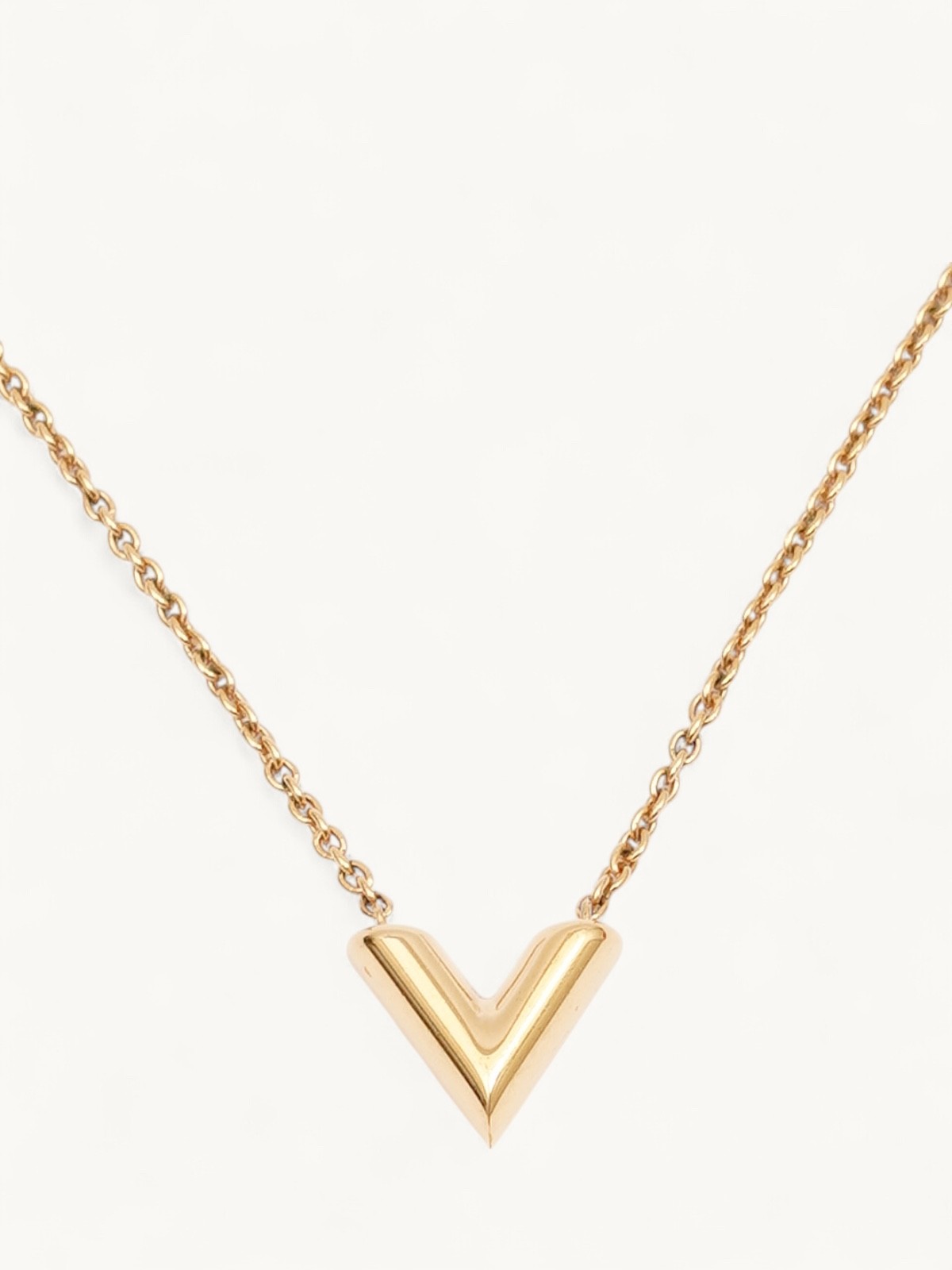 Louis Vuitton Necklace 0