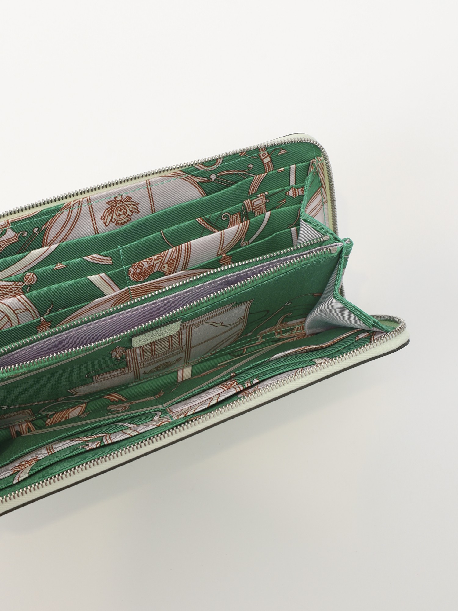Hermes Silk'in  6