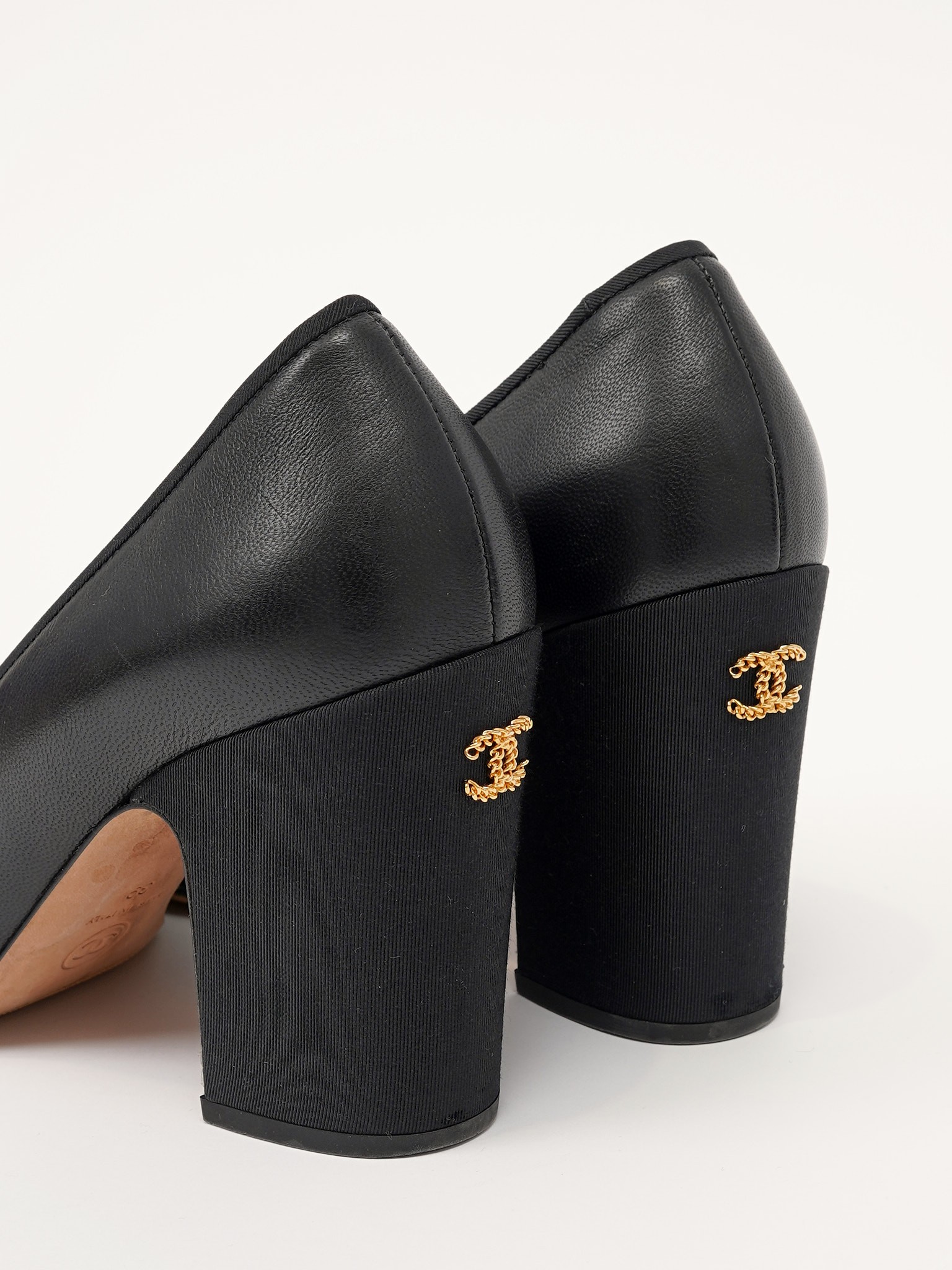 Chanel Shoes 39 9