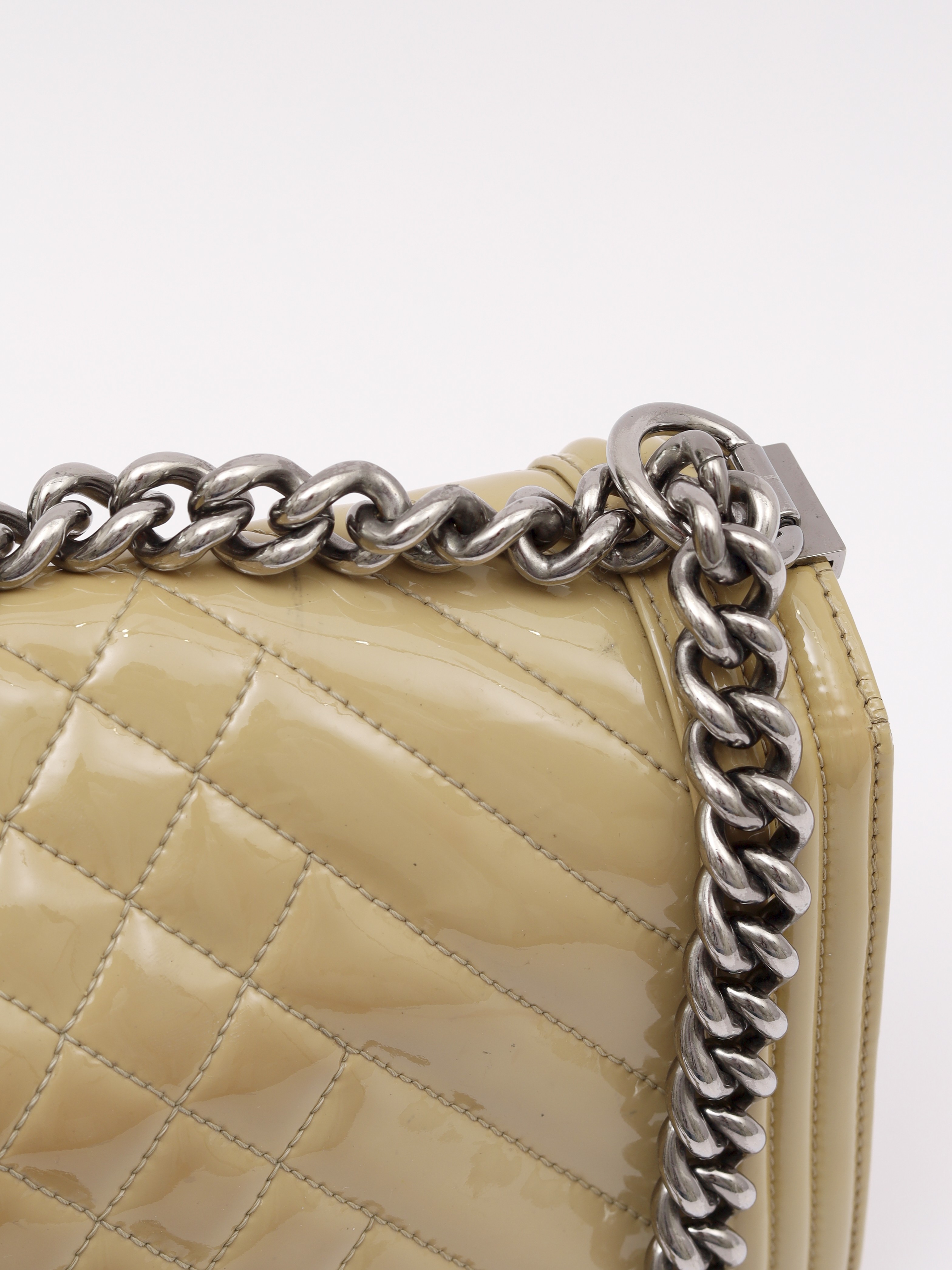 Chanel Boy 6