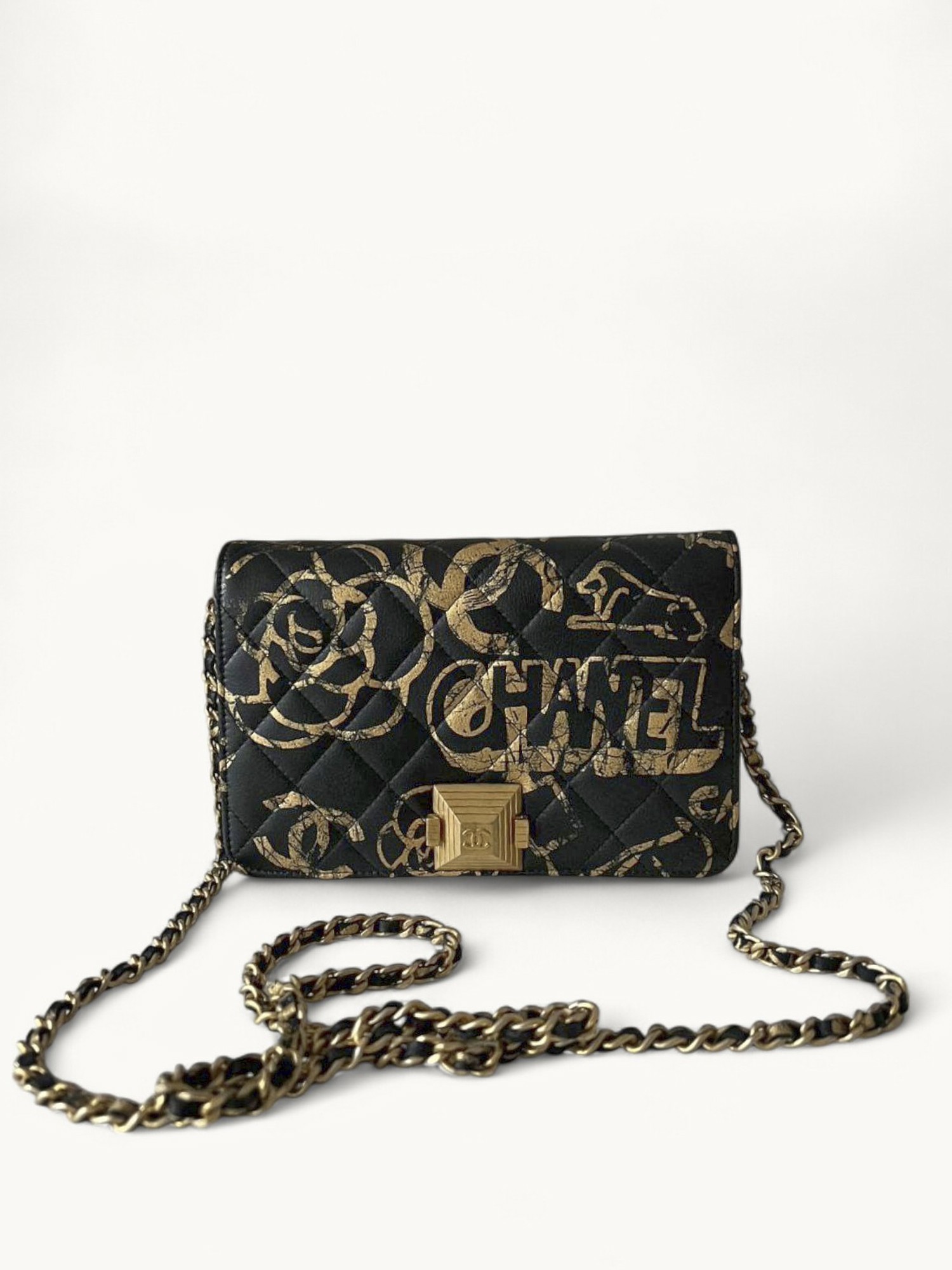 Chanel WOC 2
