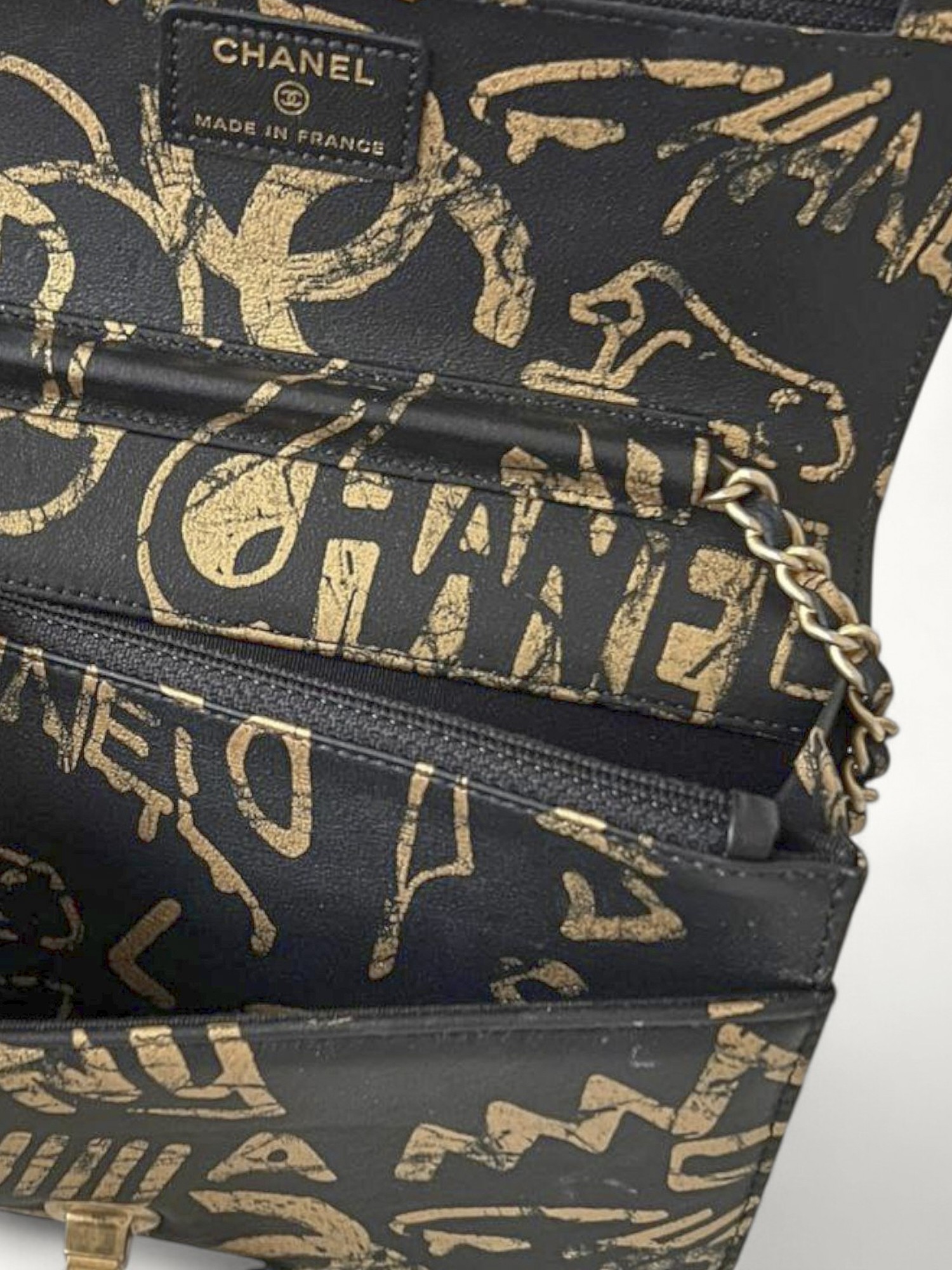 Chanel WOC 10