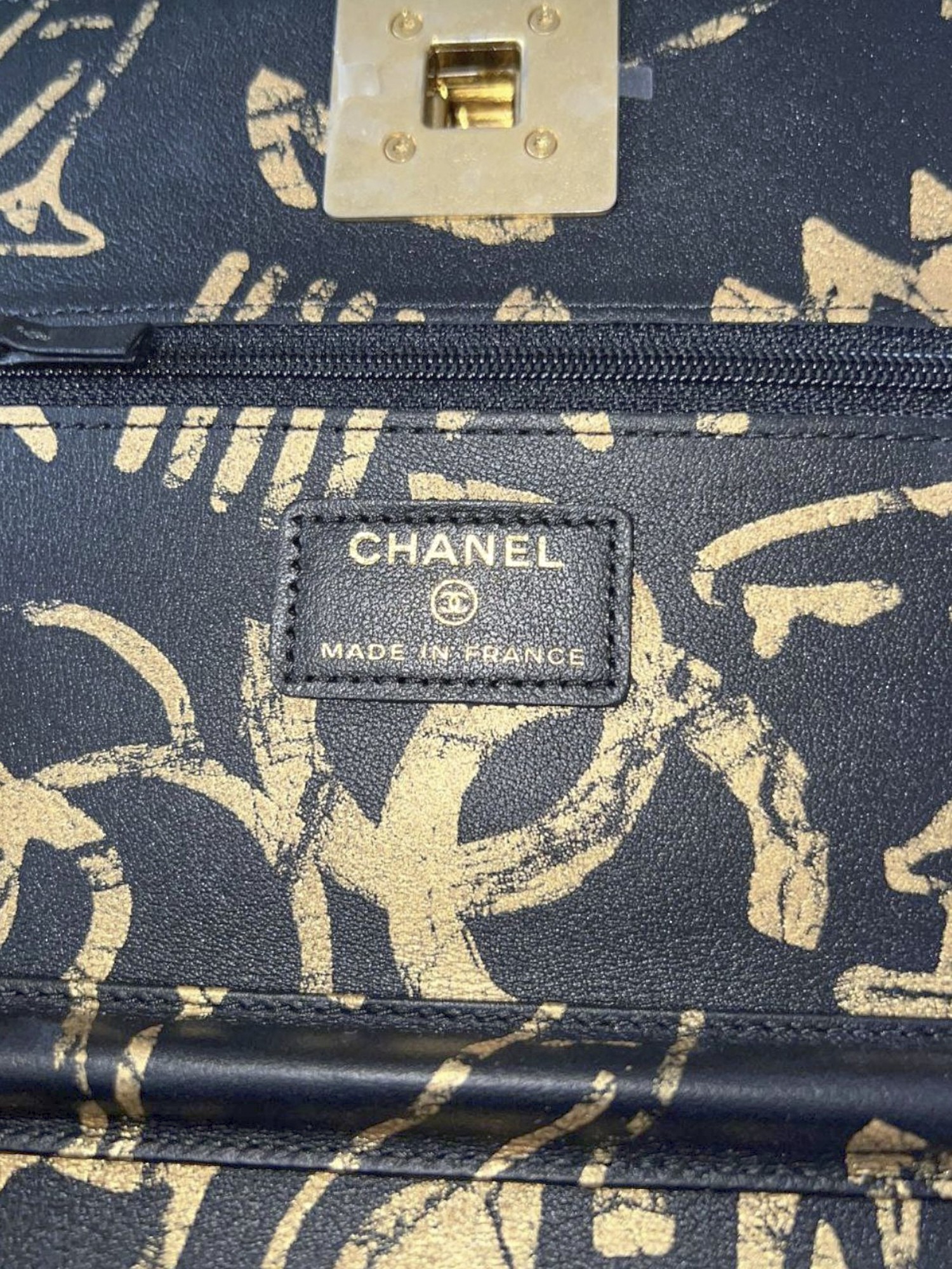 Chanel WOC 9