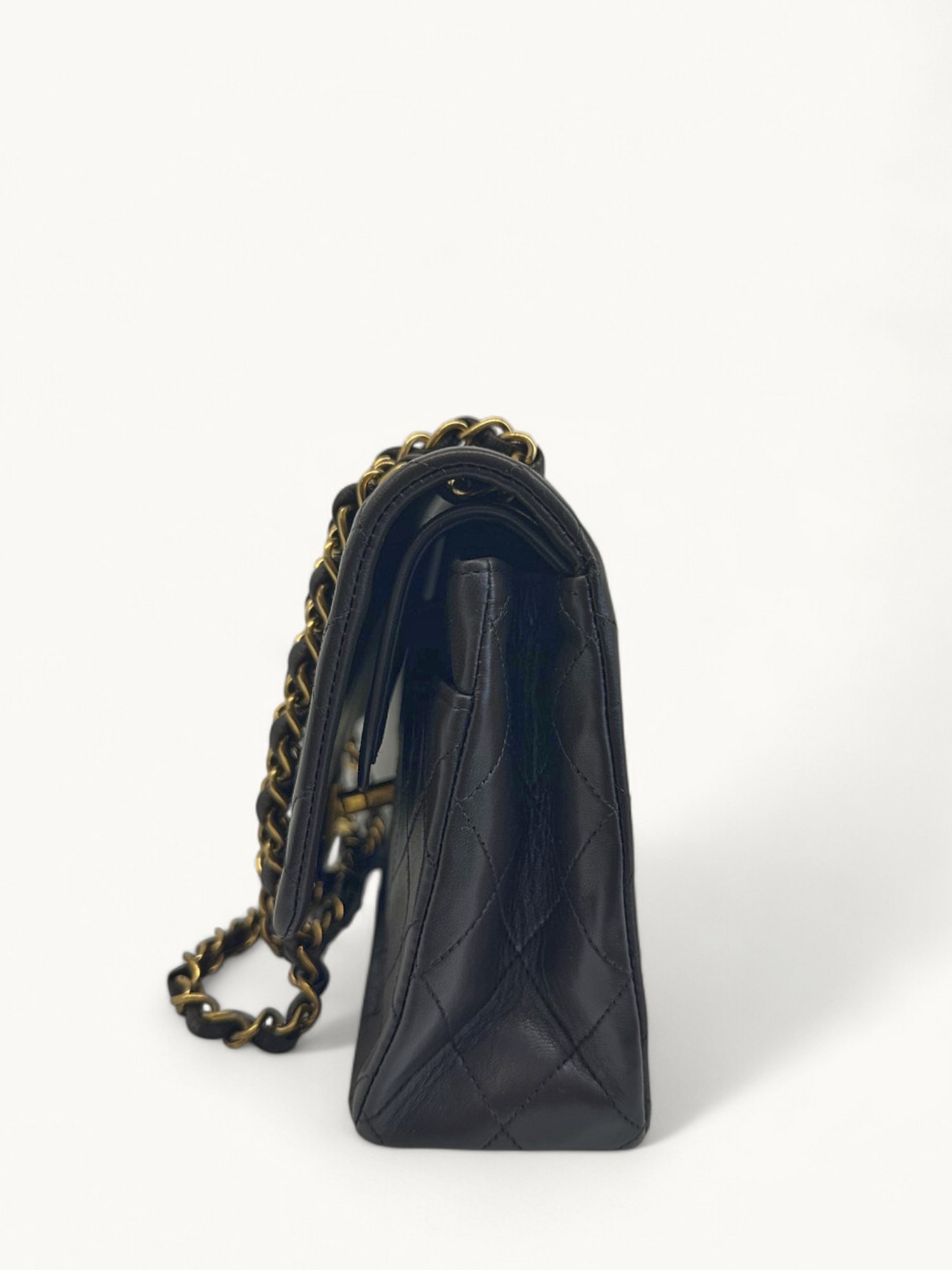 Chanel Timeless Classic 2