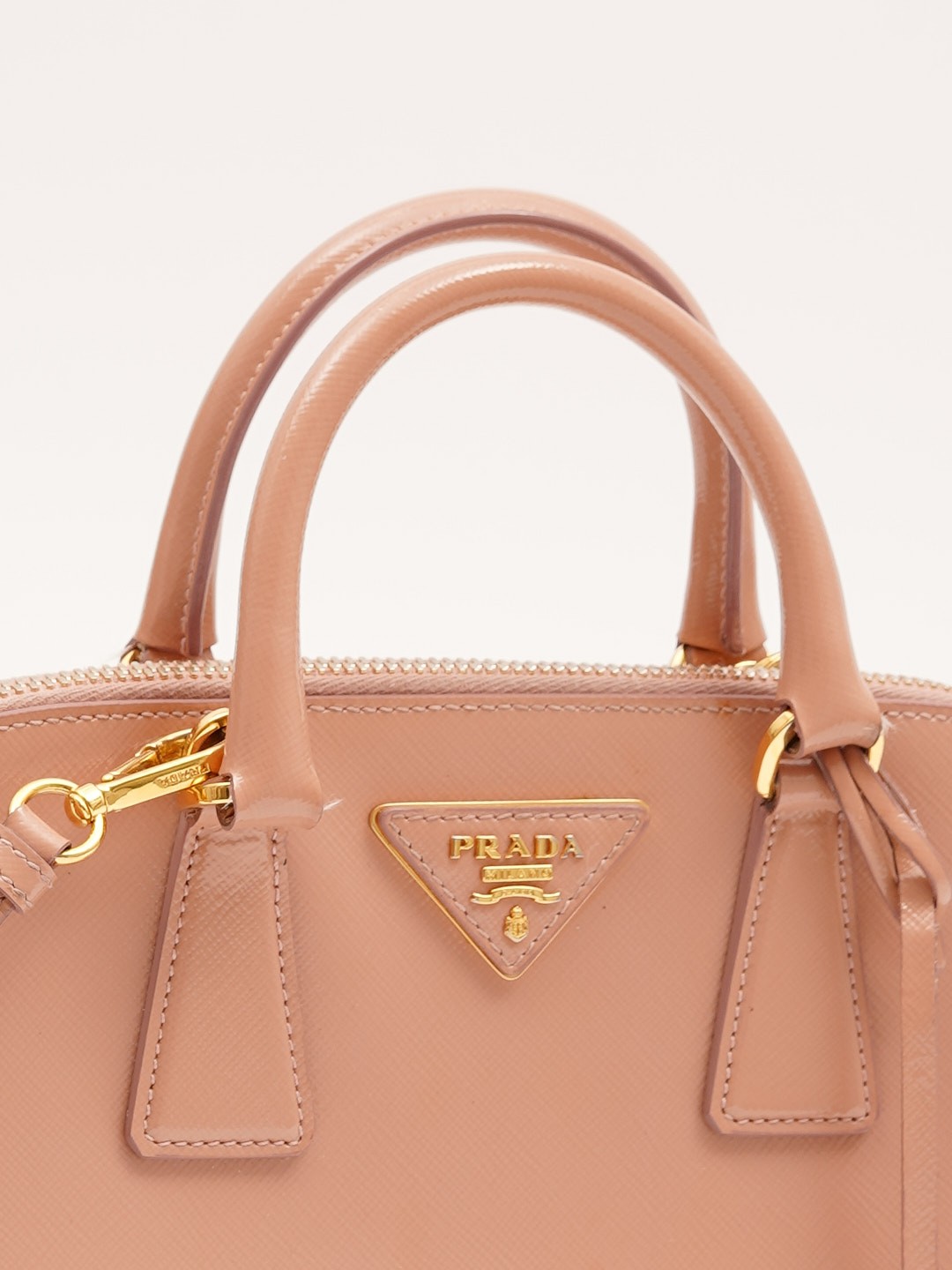 Prada Promenade 5