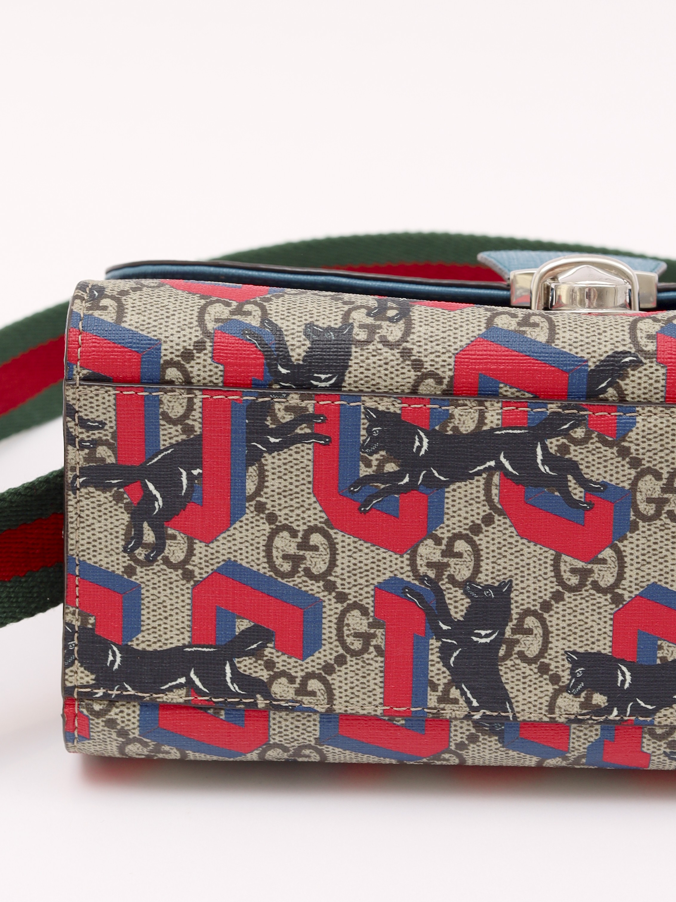 Gucci GG Supreme 8